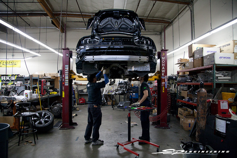 As well as beefing up the motor’s internals, the GR6 transmission is upgraded in house with a stronger gear and clutch system to accommodate the massive power increase.