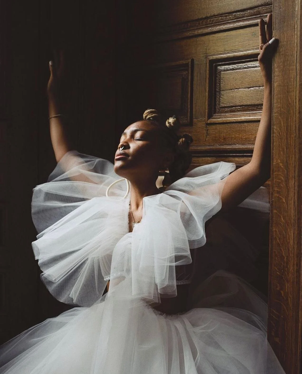 So majestic, yet electric, dose of age I see ✨
Egyptian Song -Rufus and Chaka Khan 

@ciarachaii 
@trecrews