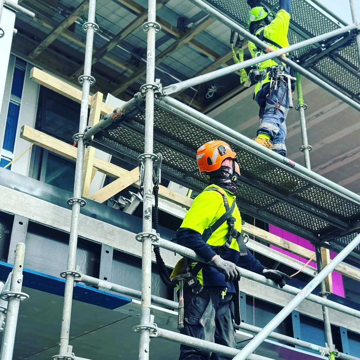 Safety First. Standards High. Always Superior.

At Superior Scaffolds, safety isn&rsquo;t a bonus - it&rsquo;s built into everything we do.

Whether it&rsquo;s residential or commercial, we&rsquo;ve got the team, the gear, and the experience to suppo