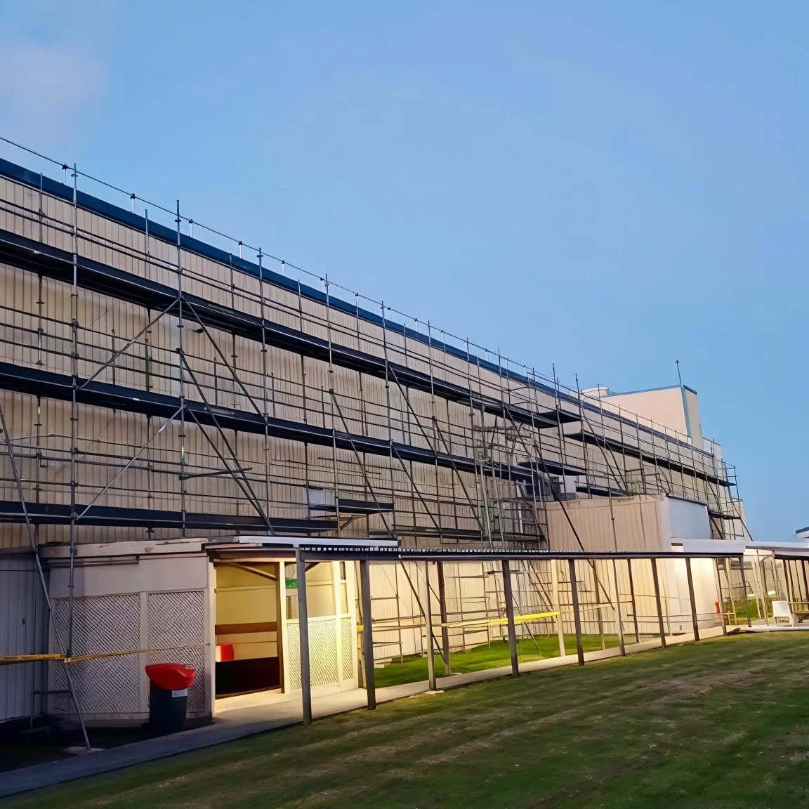 Early mornings. Solid builds. No shortcuts.

Our crew was on-site before the sun was fully up, getting this scaffold locked in safely and efficiently. It&rsquo;s not just about putting gear up - it&rsquo;s about doing it right the first time, every t