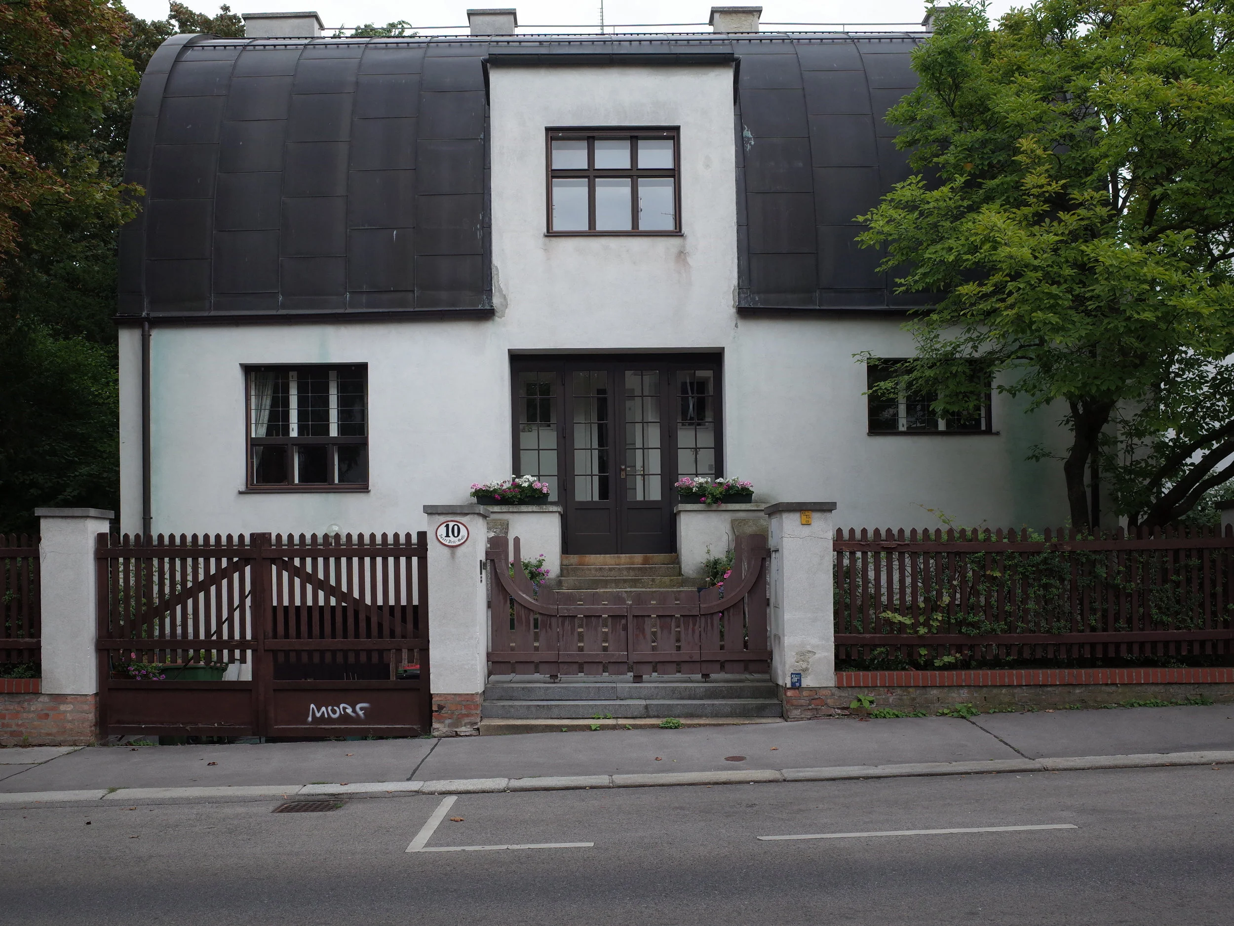 R0000970A.jpg