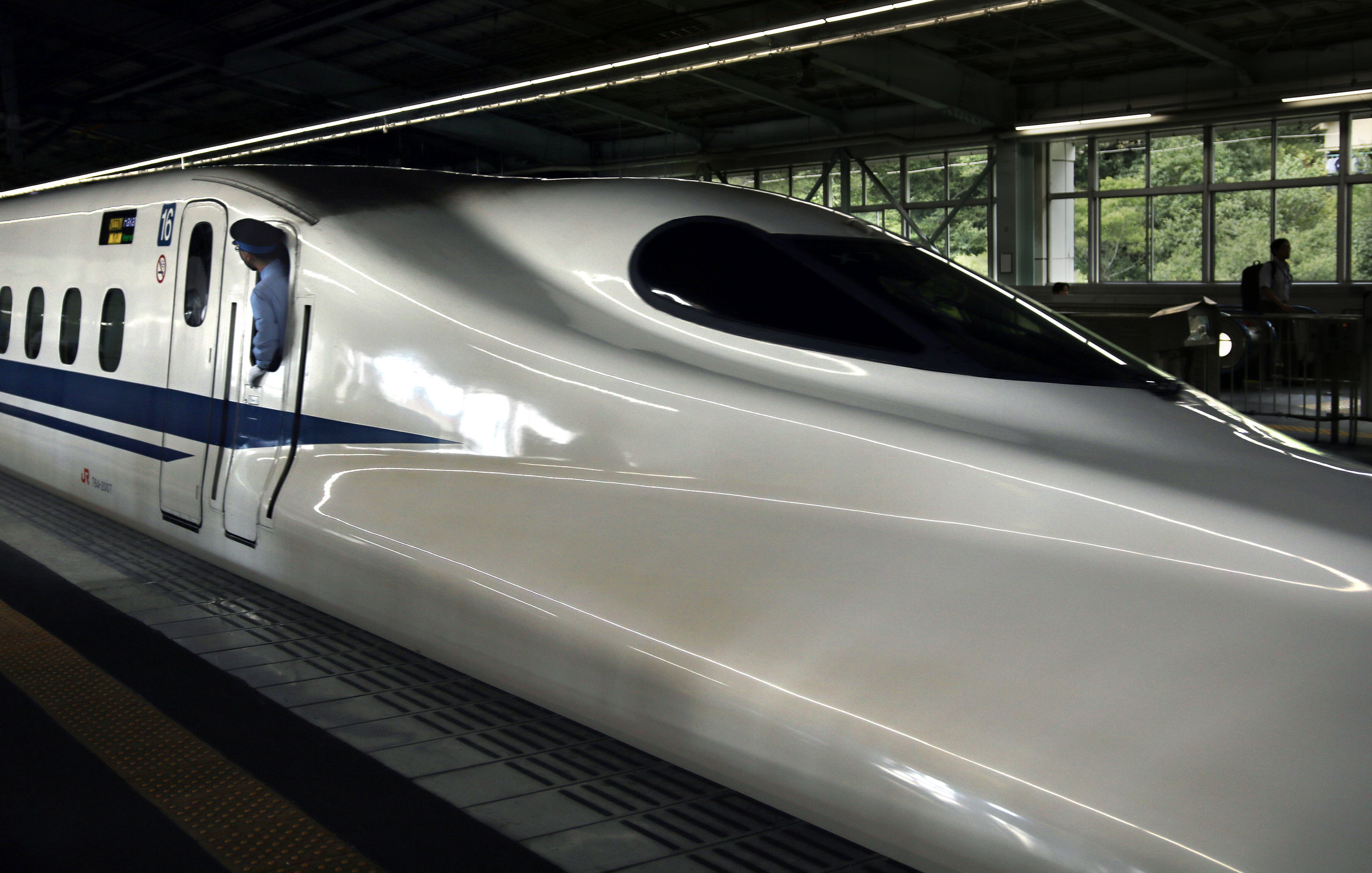 shinkensen (bullet trains): faster, smoother, more luxurious than you can imagine