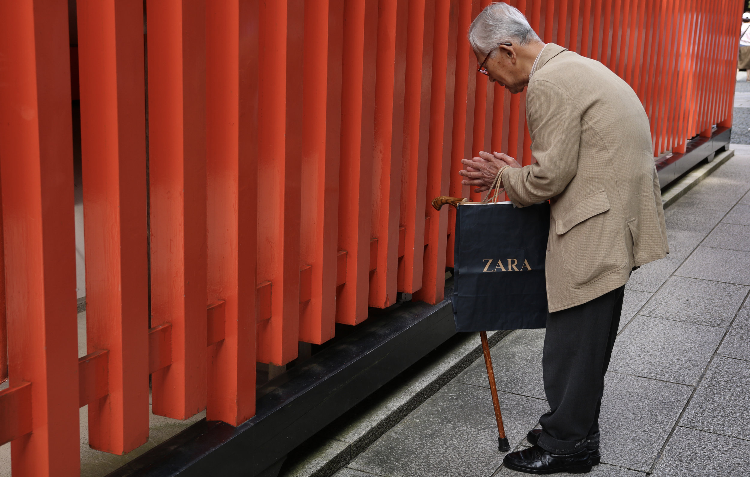 a solemn prayer at the shrine.