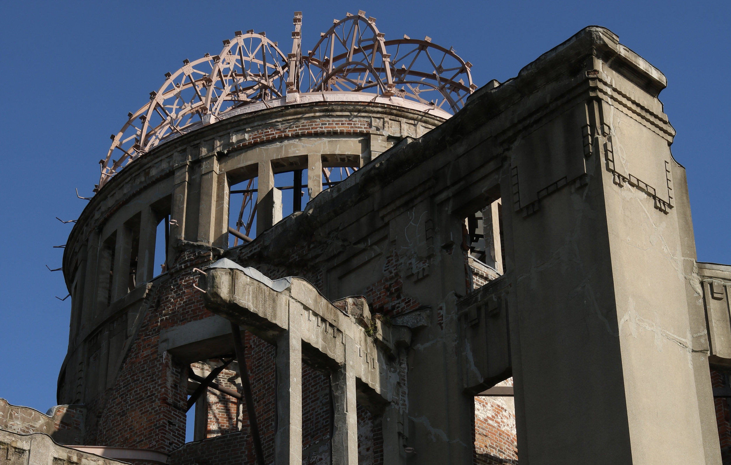 August, 1945 - 8:00am: the Hiroshima exhibition hall; 8:30am: the atomic bomb dome