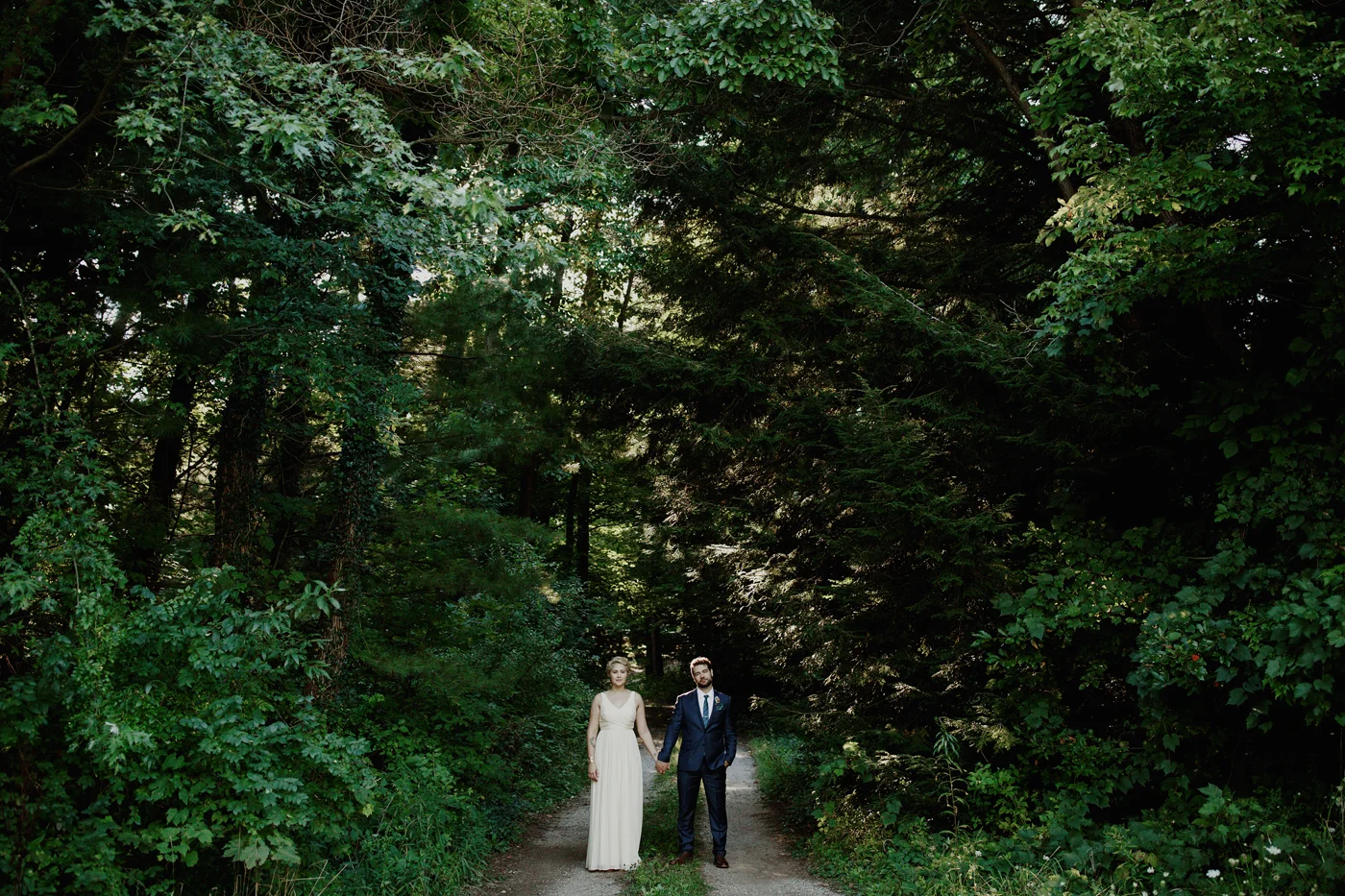 amandavanvels_backyardwedding_0321.jpg
