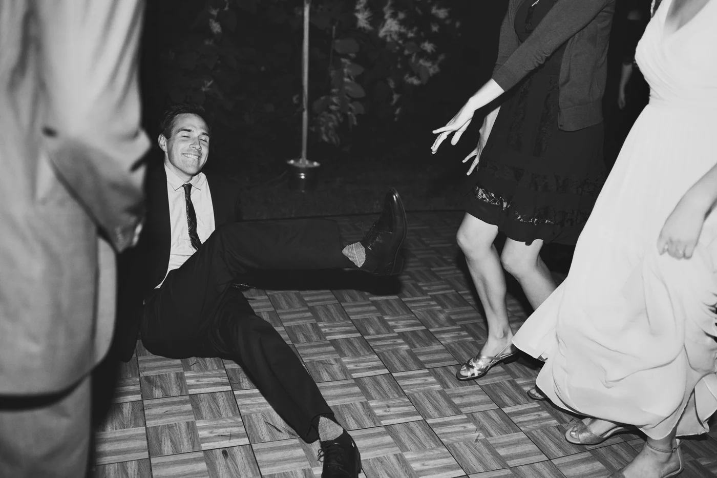 amandavanvels_backyardwedding_0921.jpg