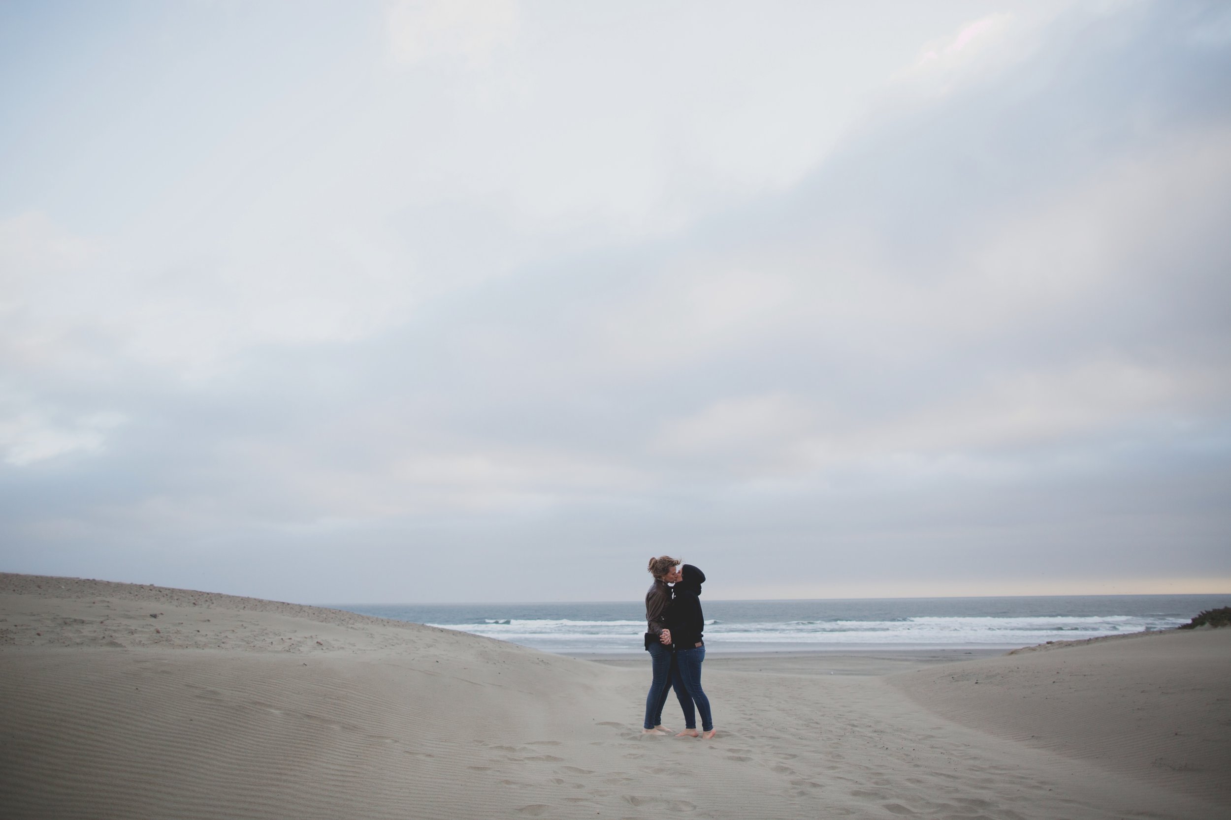 amanda_vanvels_kate_dede_outer_sunset_engagement__0056.jpg