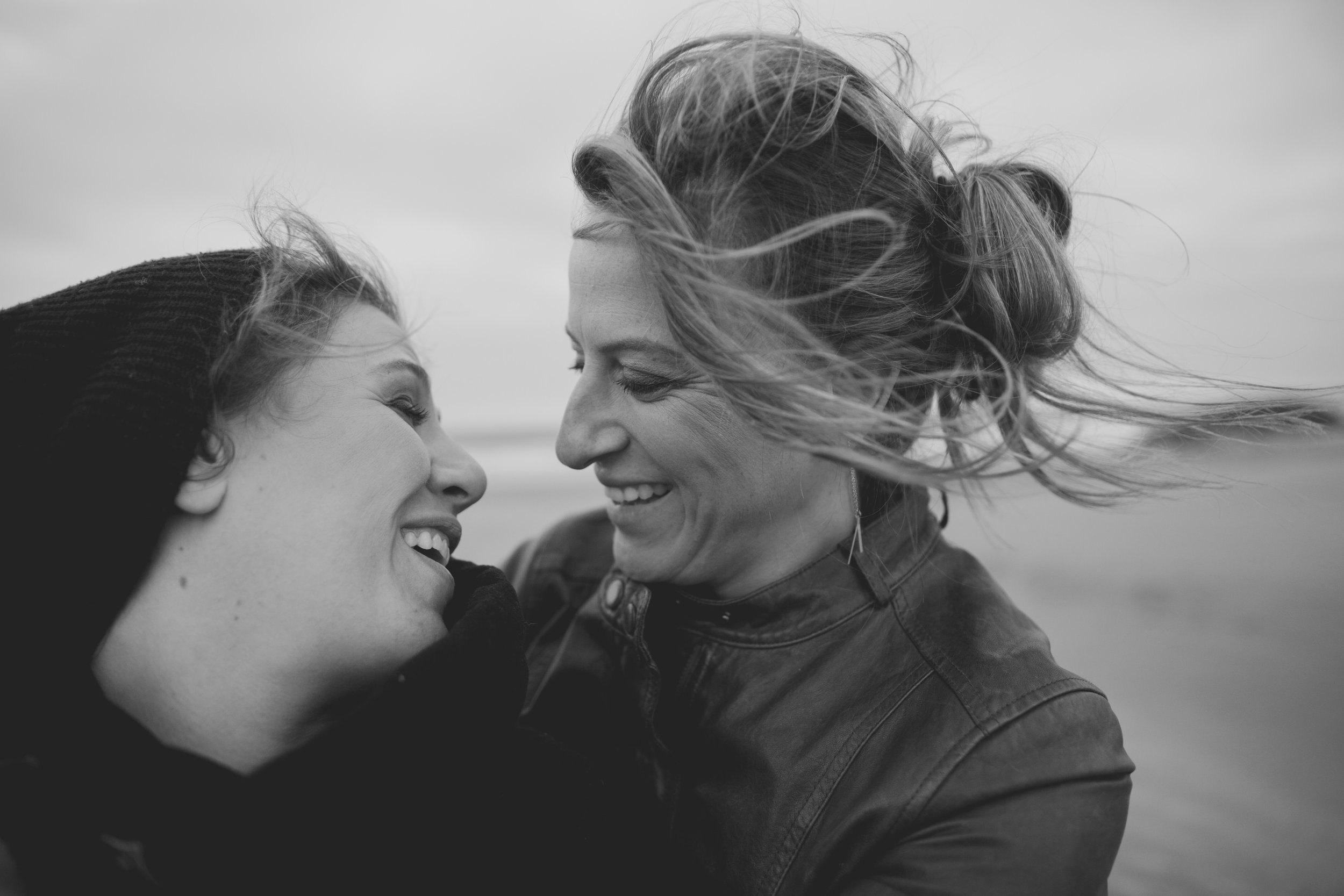 amanda_vanvels_kate_dede_outer_sunset_engagement__0059.jpg