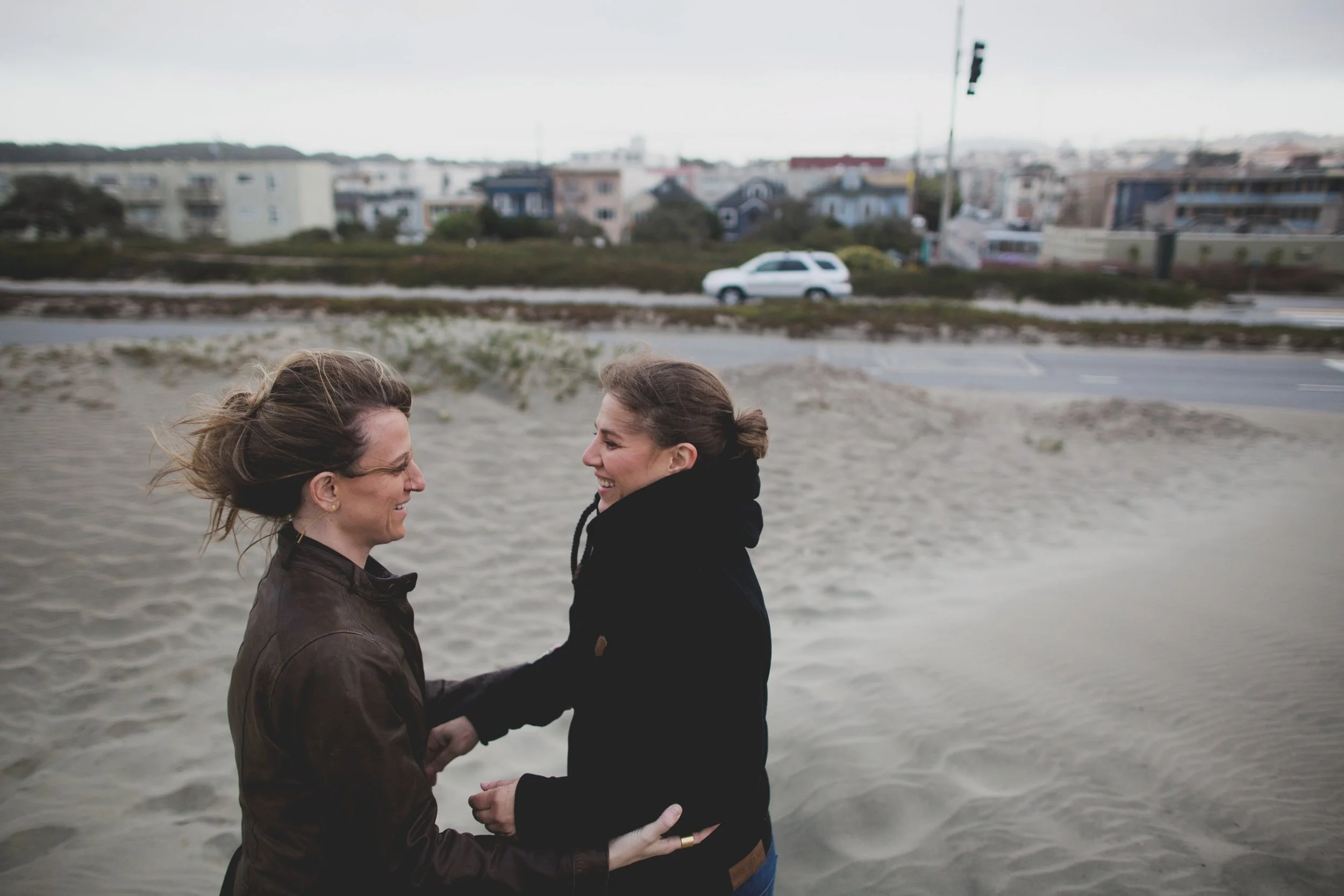 amanda_vanvels_kate_dede_outer_sunset_engagement__0060.jpg