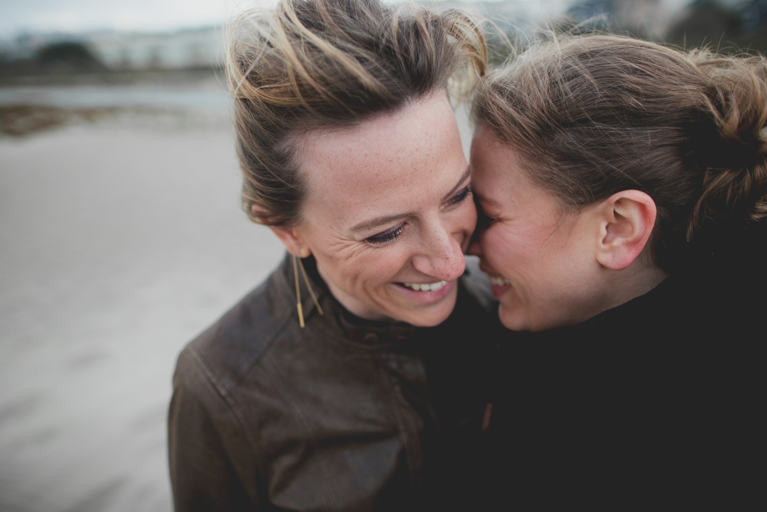 amanda_vanvels_kate_dede_outer_sunset_engagement__0065.jpg