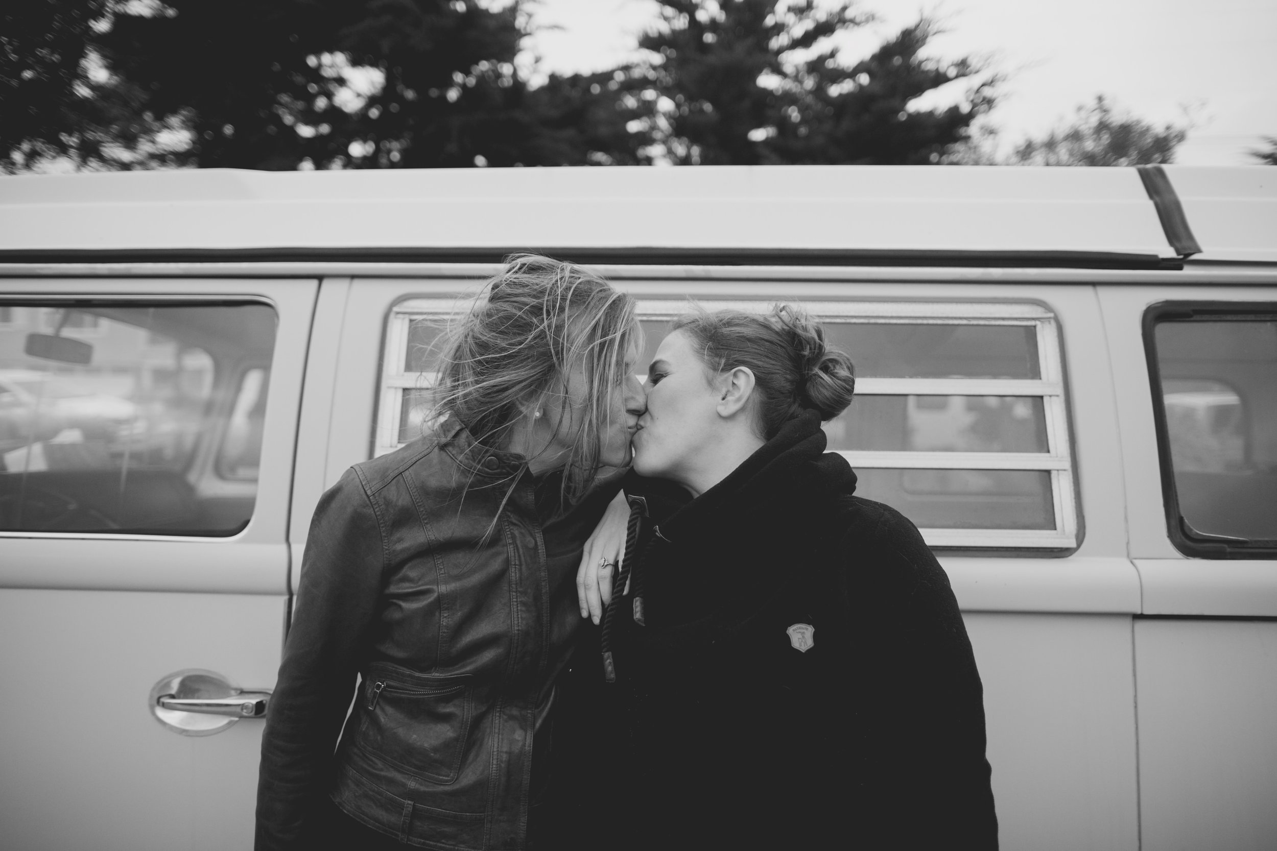 amanda_vanvels_kate_dede_outer_sunset_engagement__0072.jpg