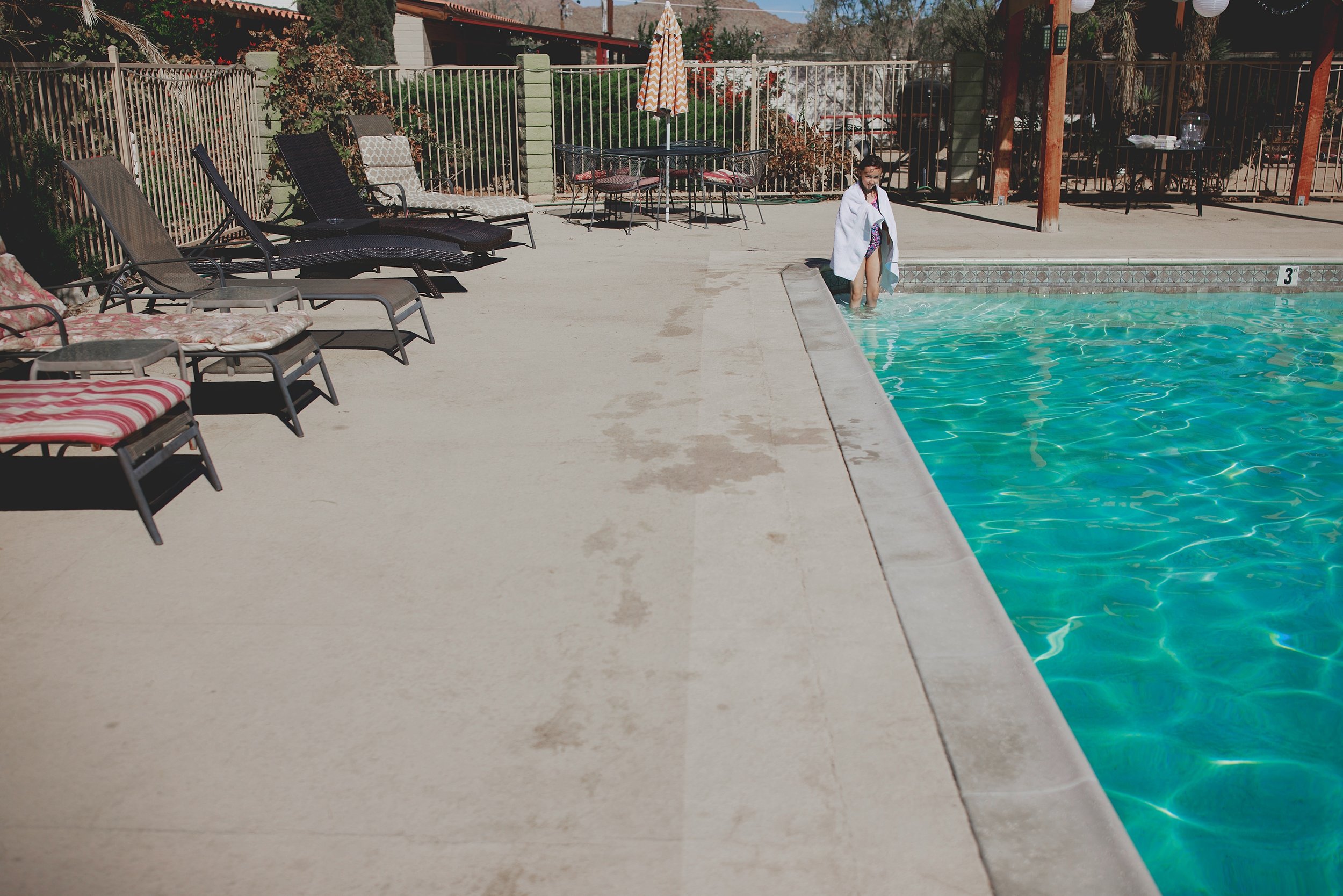 amanda_vanvels_joshua_tree_inn_wedding_008.jpg