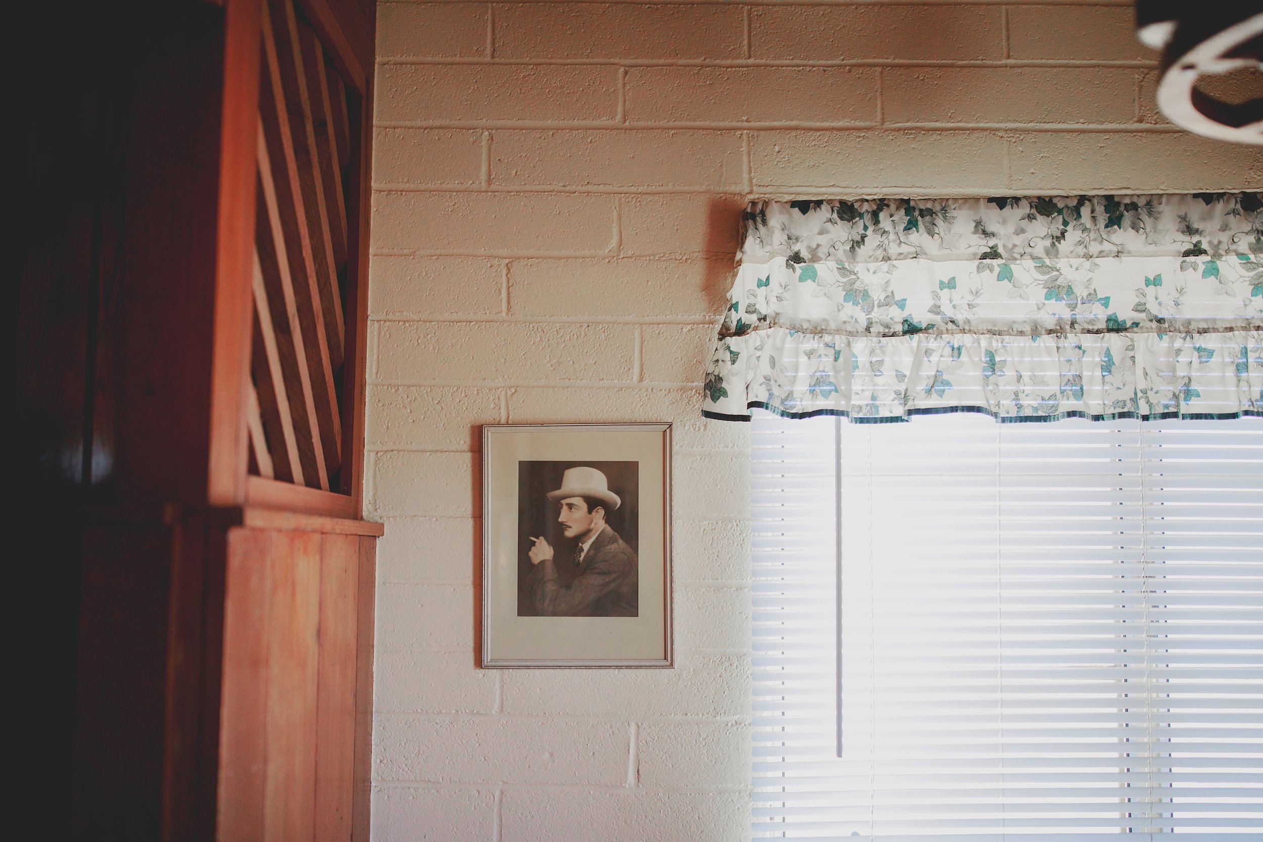 amanda_vanvels_joshua_tree_inn_wedding_010.jpg