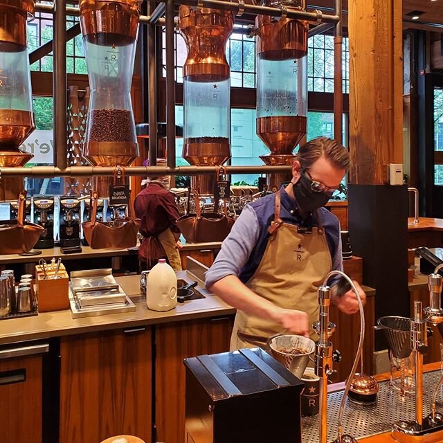 The Roastery is open!! I dropped by and got a pour over of Gravitas coffee, made by partner Lincoln. Take a look at the stunning colorful burlap coffee sacks in the Green Coffee Loading Pit!! That apparently is a future Bolivia coffee. #starbucksrese