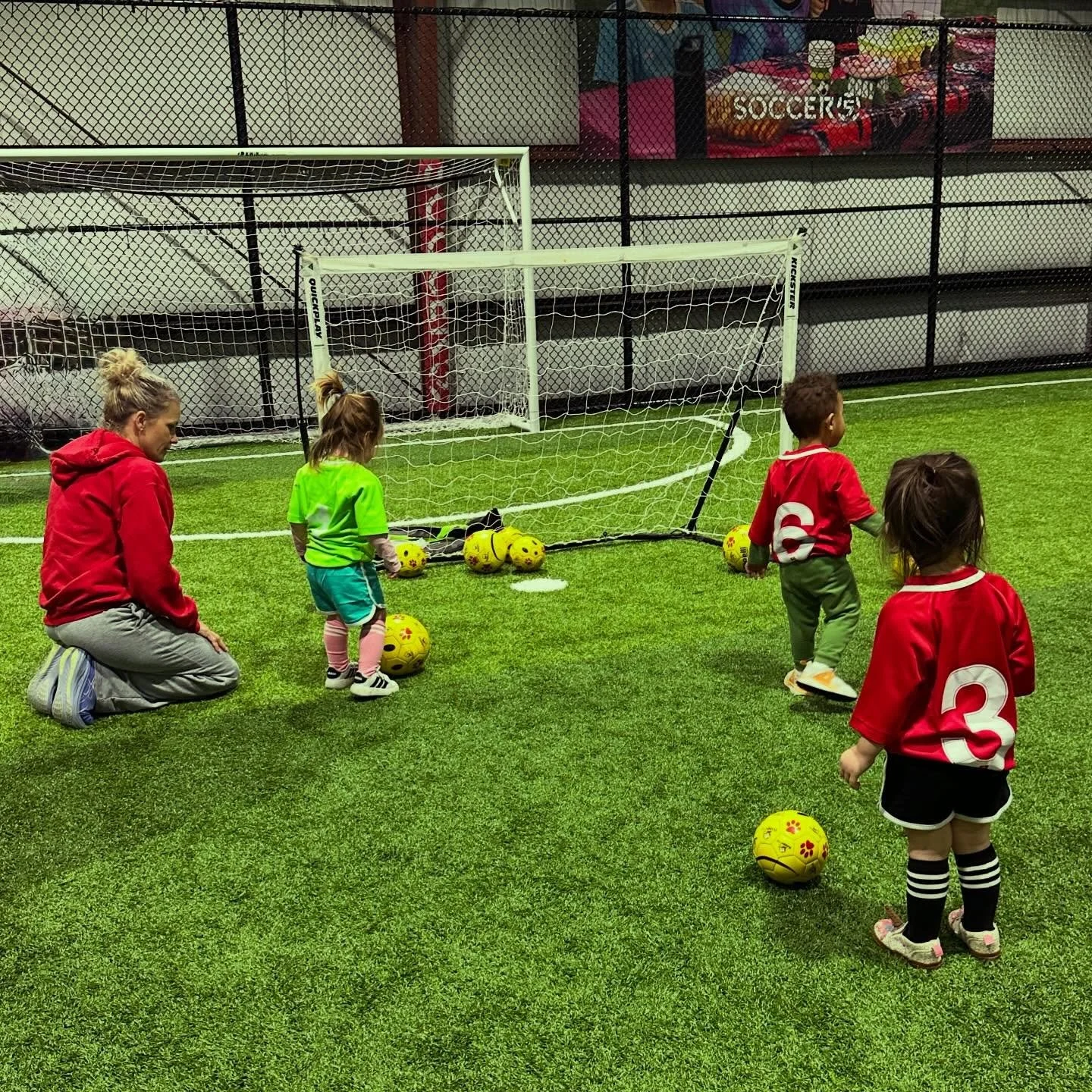Our HappyFeeters using their skills on our silly adventures with Bob the Soccer Ball! ⚽️❤️😃 It&rsquo;s Storytime with a Soccer Ball- a fun, creative, active way to introduce kids to the joys of soccer and fitness! 

#happyfeetcharleston #charlestons