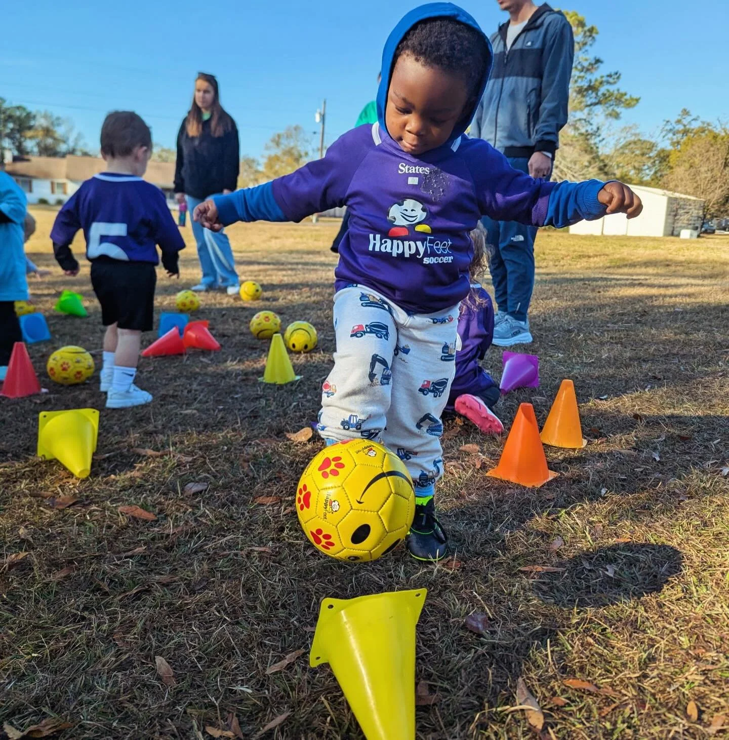 Come laugh and play with us this winter season! ⚽️❤️😃 

INDOOR and outdoor options starting this weekend! Ages 18 months- 8 years old. We still have a few spots open! 

Join a team at- https://www.happyfeetcharleston.com/weekend-leagues/

#happyfeet