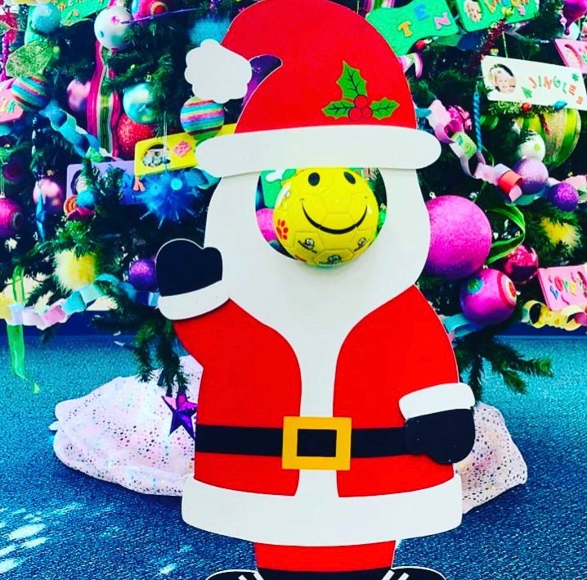 Happy Holidays from
HappyFeet Legends Soccer!

Thank you coaches, players, family and friends for an amazing year! We had so much FUN and appreciate all your support!

We hope you have a wonderful, relaxing holiday season and we can&rsquo;t wait for 