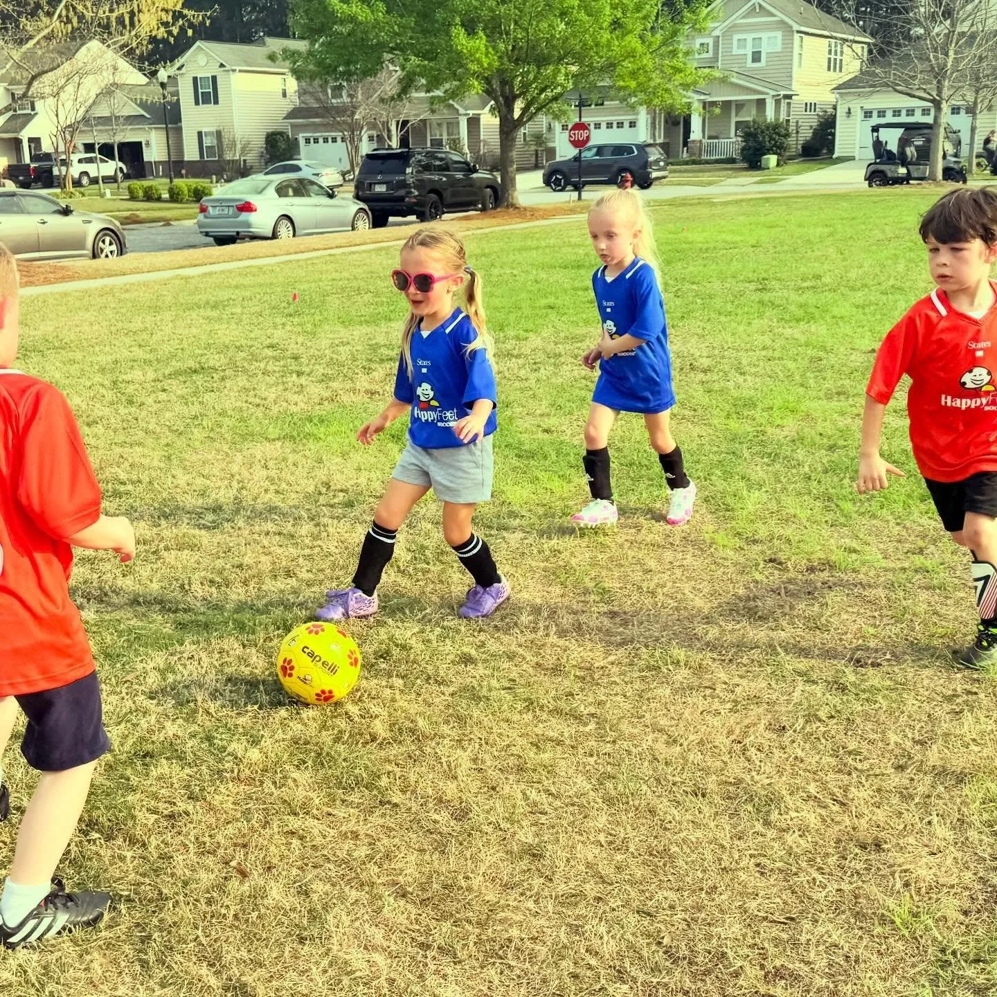 Game time skills, confidence and creativity at Cane Bay! ⚽️❤️😃 

#happyfeetcharleston #charlestonsoccer #charlestonsc #summervillesc