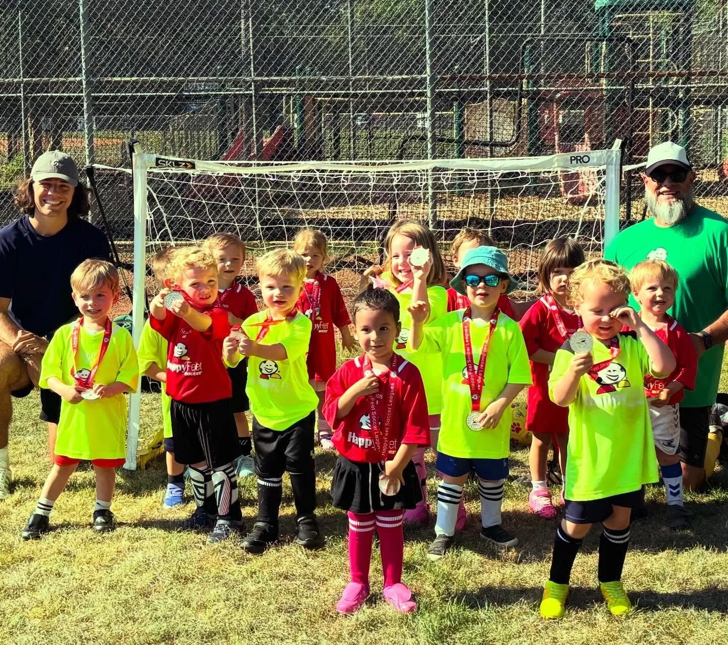 We are so proud of our spring soccer stars at St. Andrews Park! They met new friends, learned new skills, grew in confidence and had a blast! We had so much fun and hope to see you all again soon! ⚽️❤️😃 

#happyfeetcharleston #charlestonsc #charlest