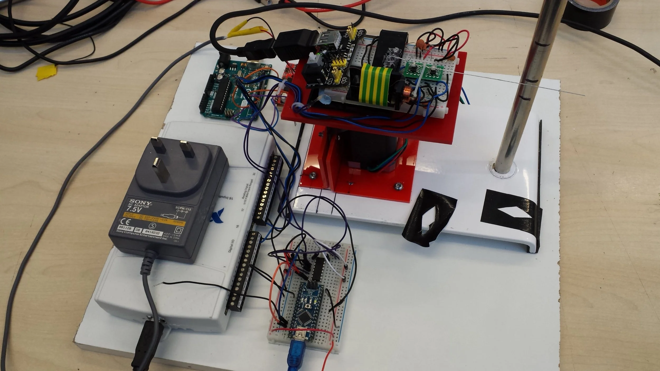 Whiskeroscope: rodent whisker inspired sensor for use in analysis of plant tissue structure