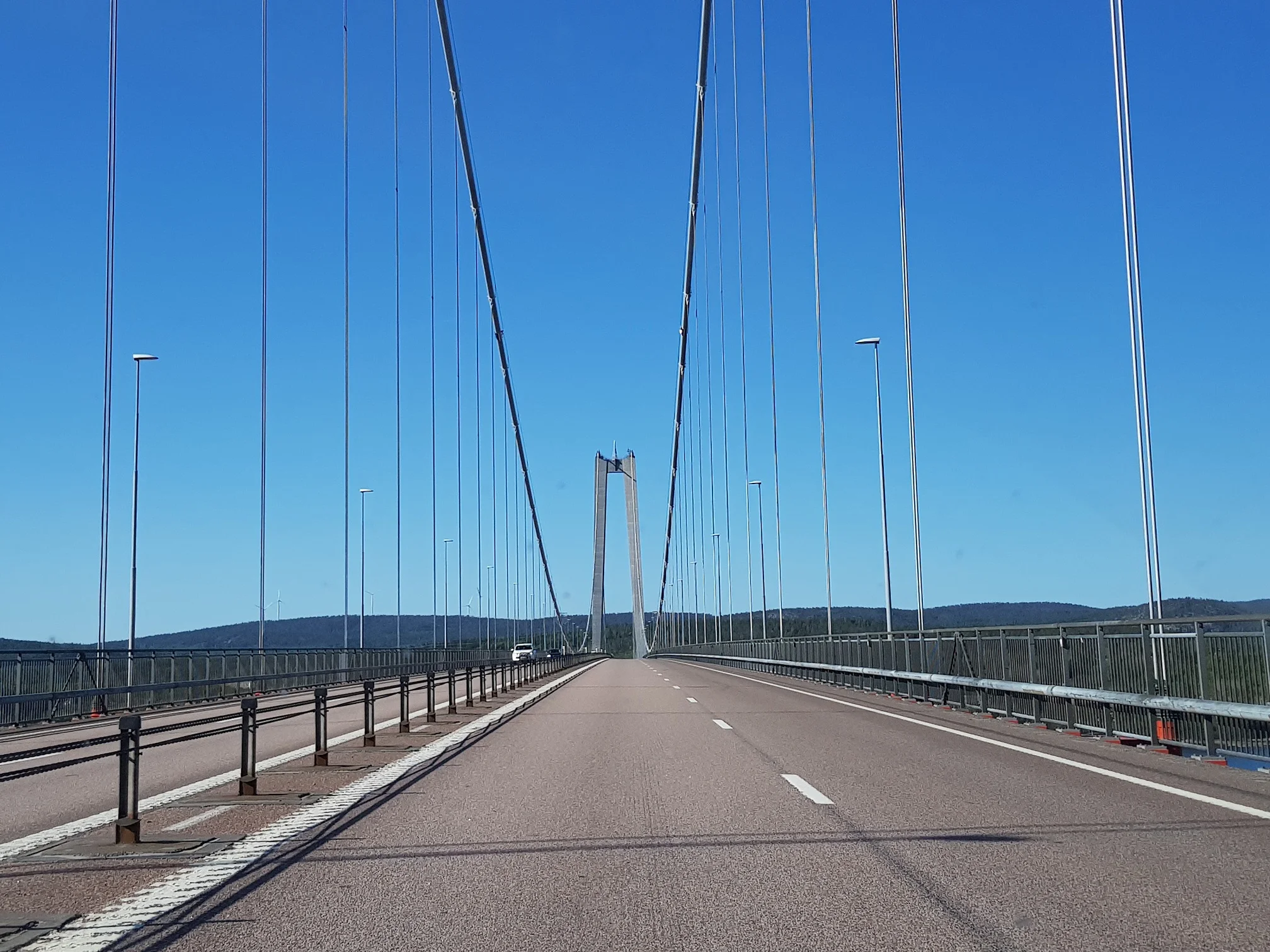Fantastiskt mäktiga och vackra Höga kusten bron!
