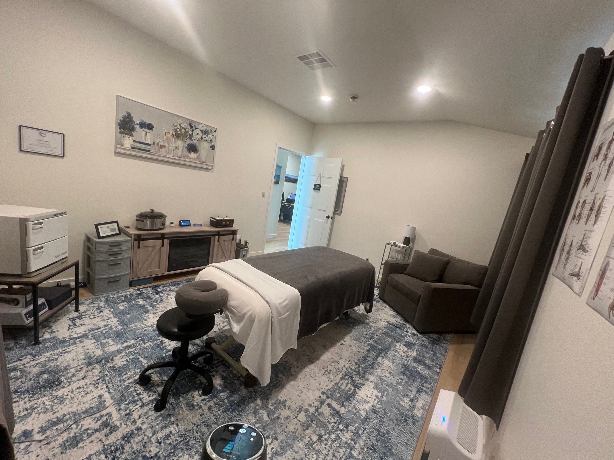 PeakPerformanceMassage831_Tour_9763.jpg