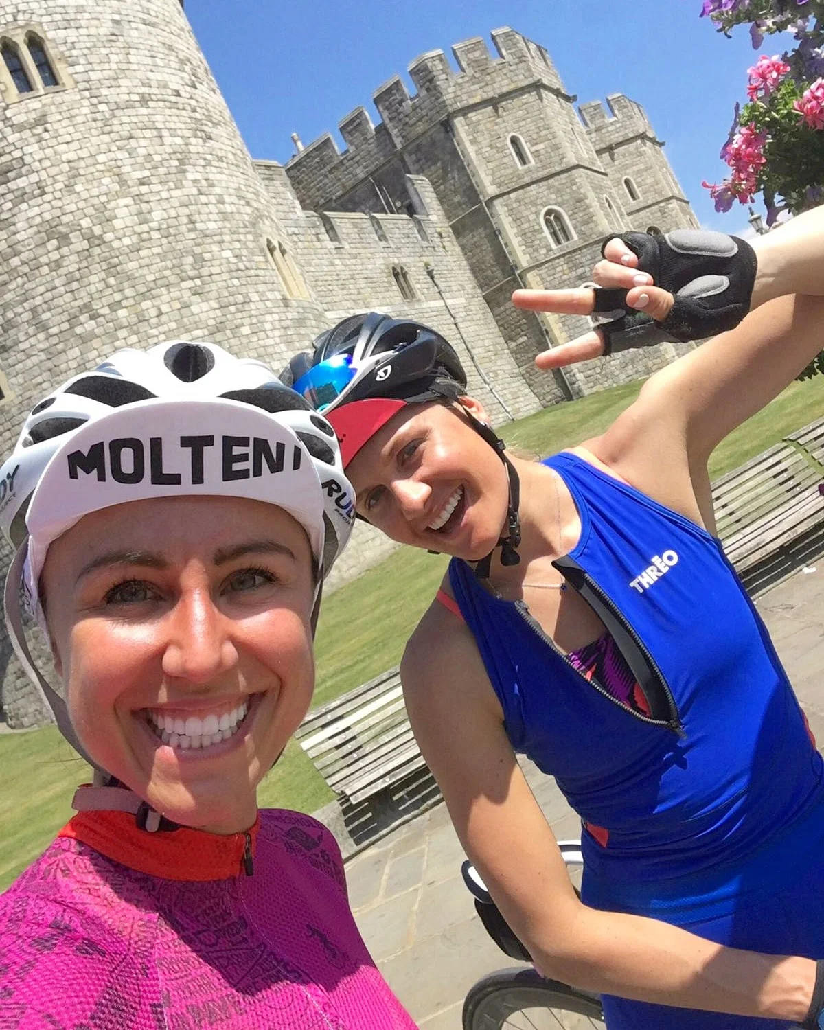 Micro weekend to Windsor for Cinnamon Buns with Millewhat