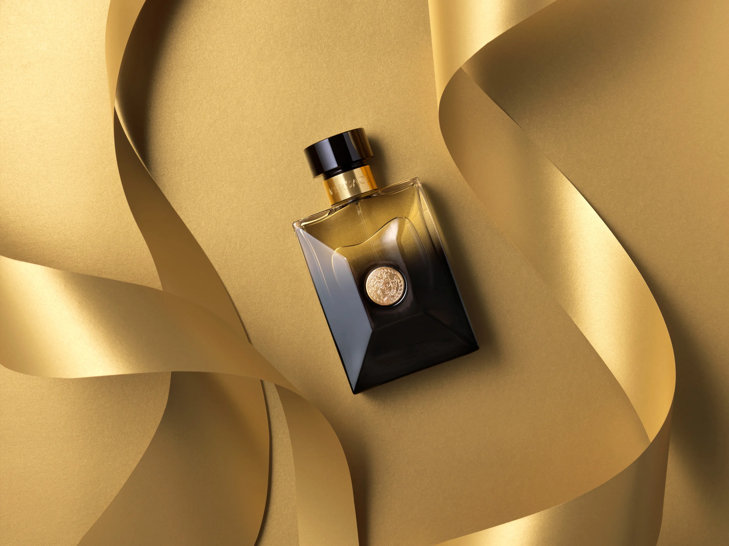 425_TPS_EID_VERSACE_OUD_NOIR.jpg