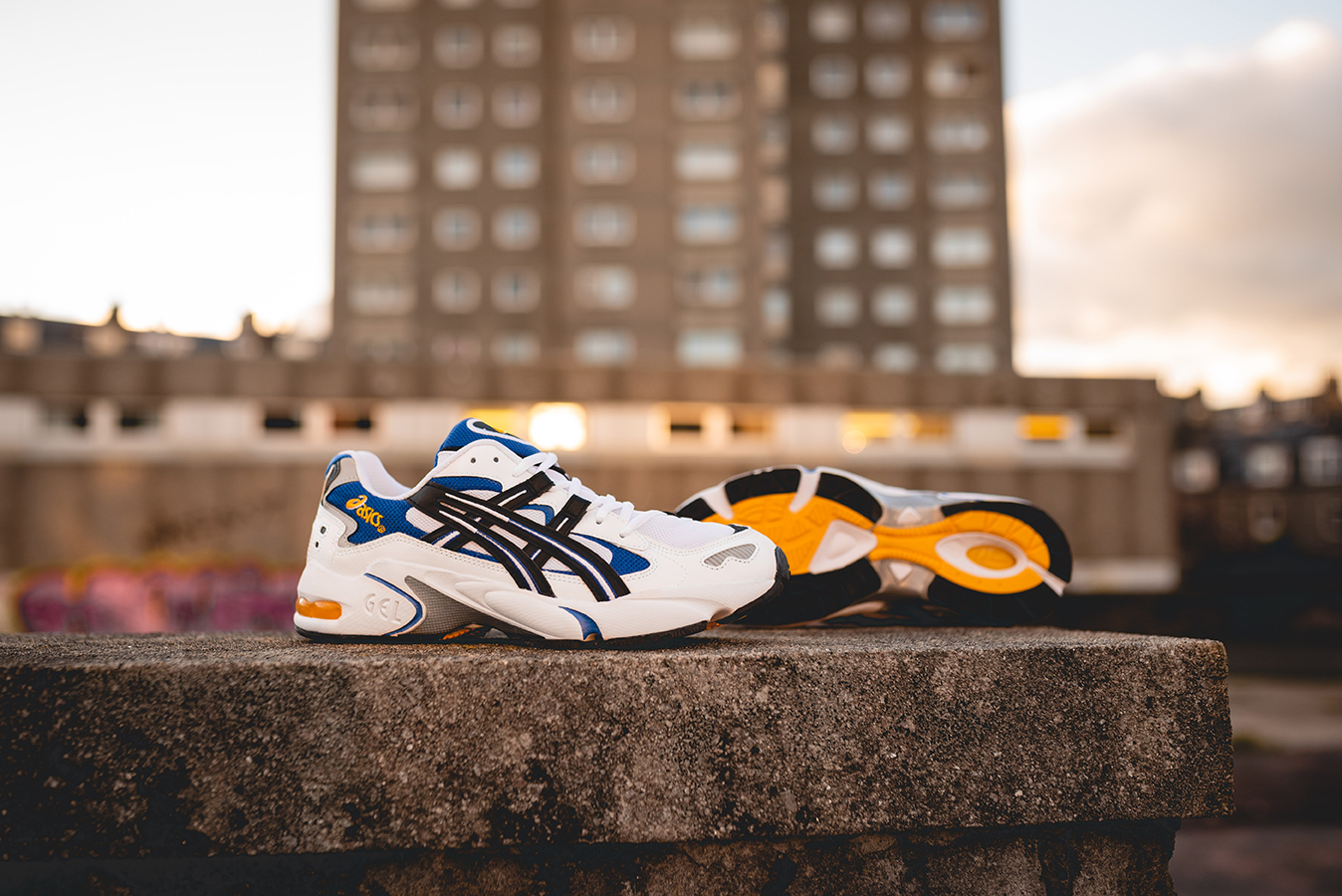 asics kayano 4