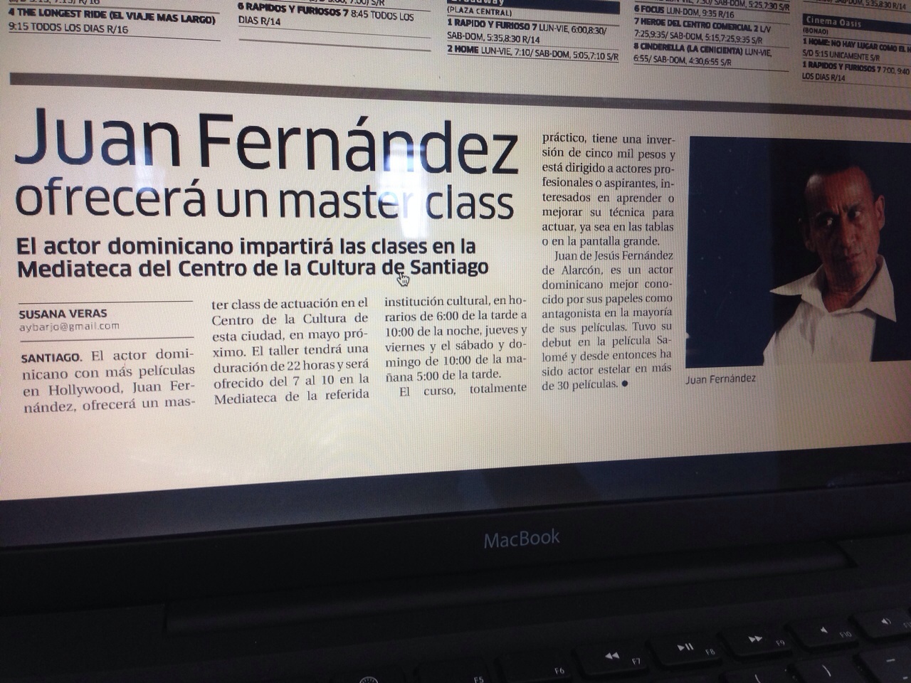 Newspaper article about Juan Fernández' Master Classes in acting in DR.