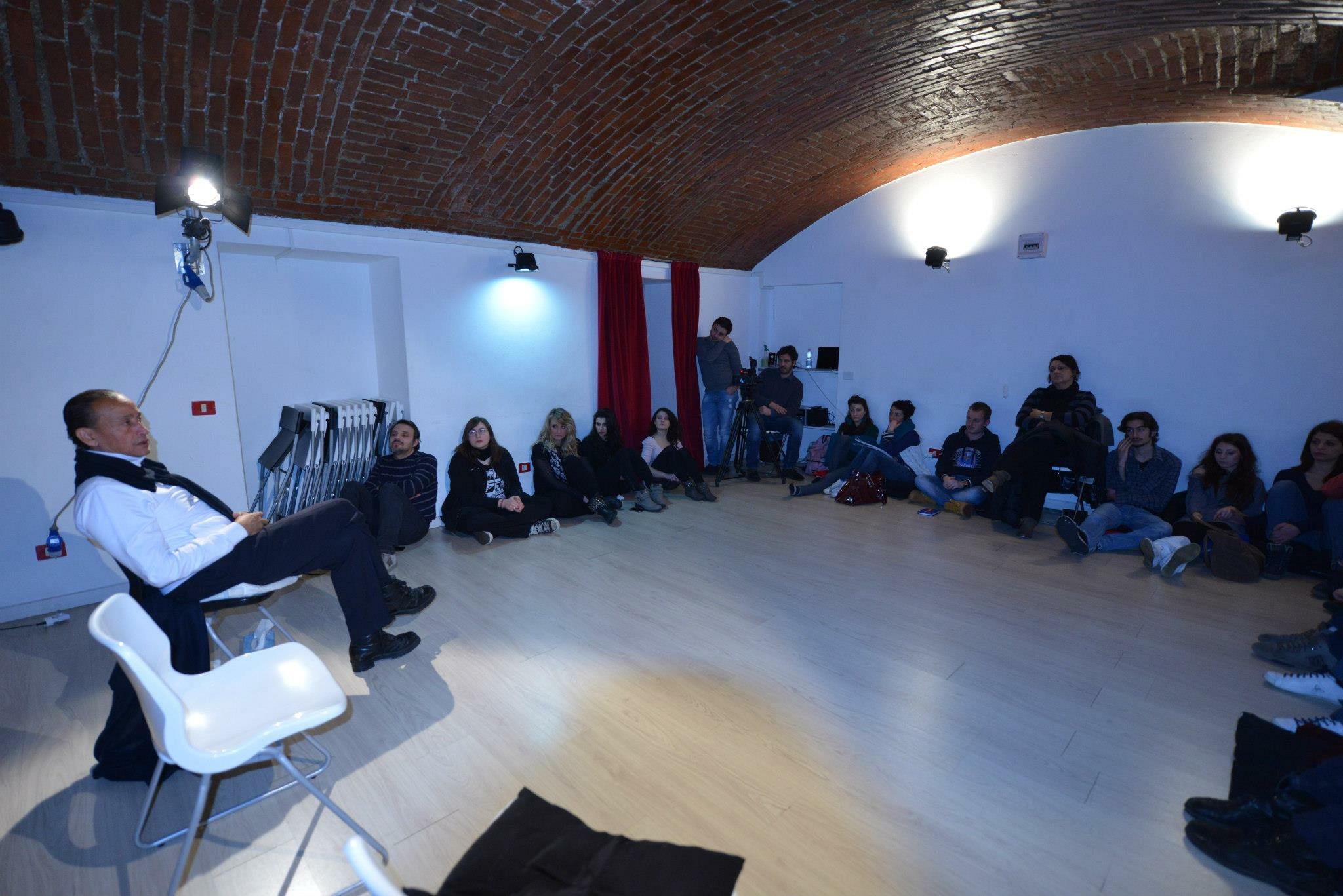 Juan Fernández teaching in Milano. 