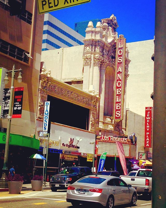 This is the way #old #moviehouse use to #be #today #photooftheday #summertime #citylife #hollywood #thejuanfernandez .. #actorslife #colorful #losangeles #thestreets