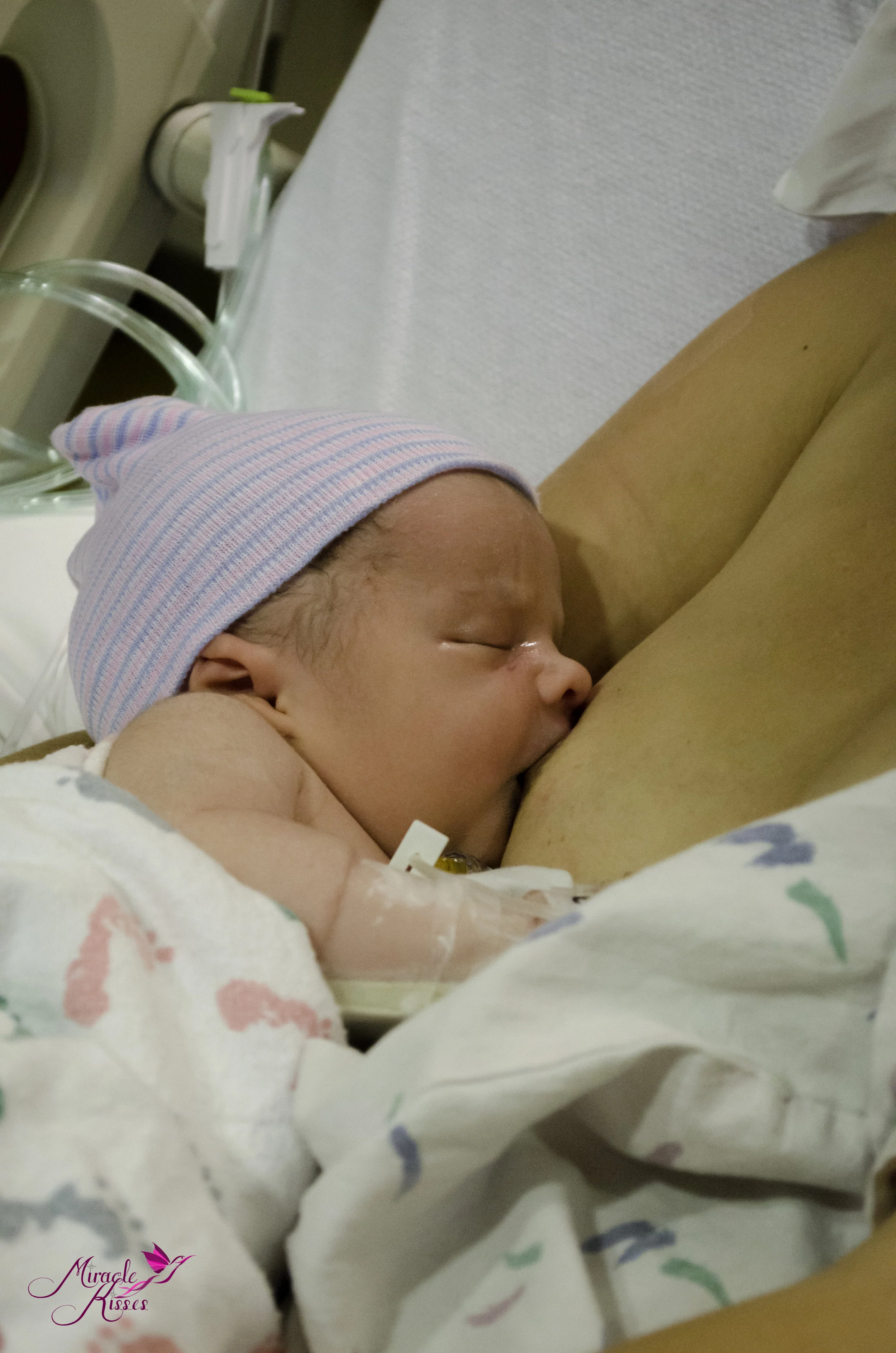 Breastfeeding photography, newborn latch, hospital birth