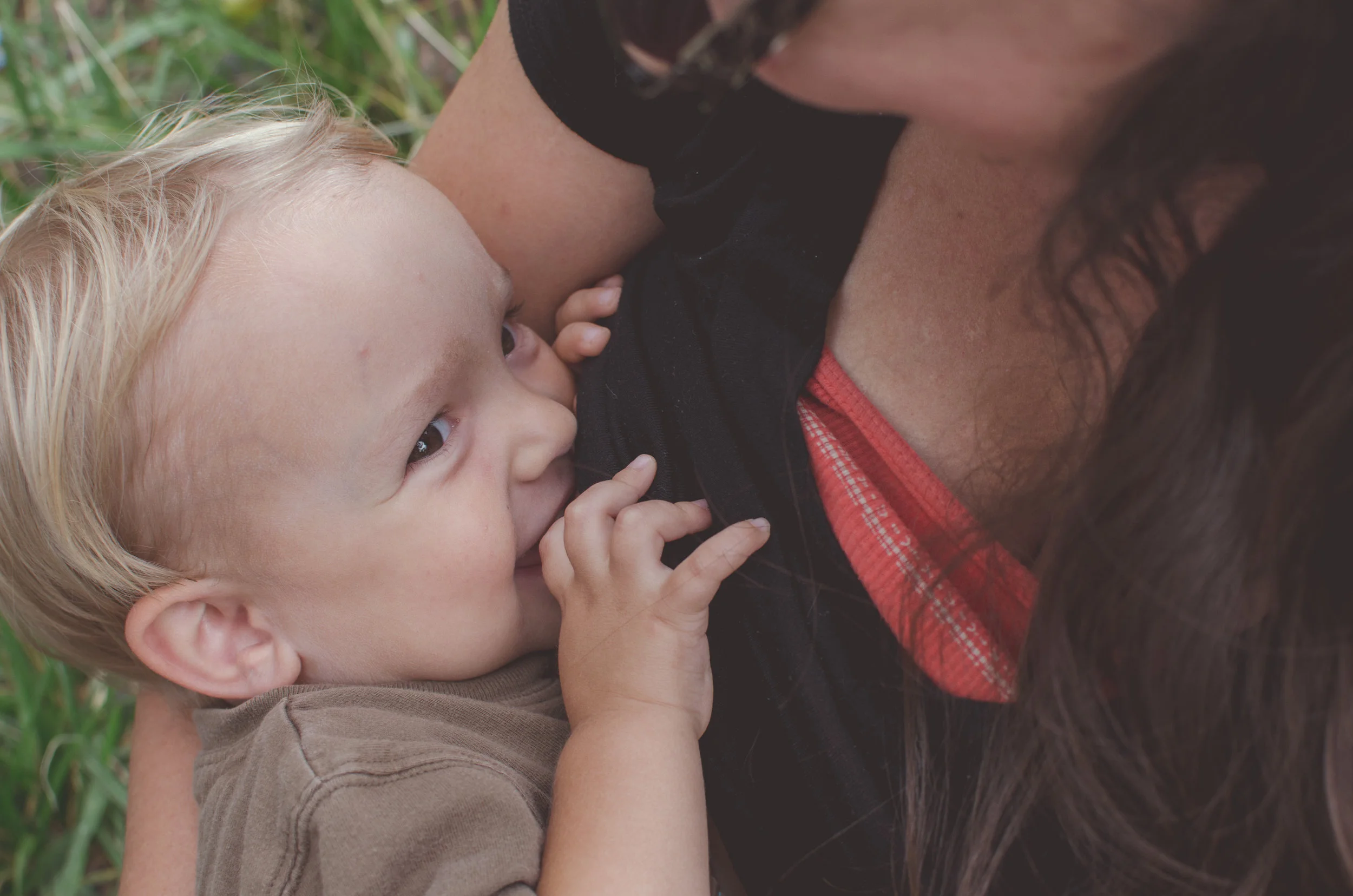 extended breastfeeding, smile, play, toddler breastfeeding