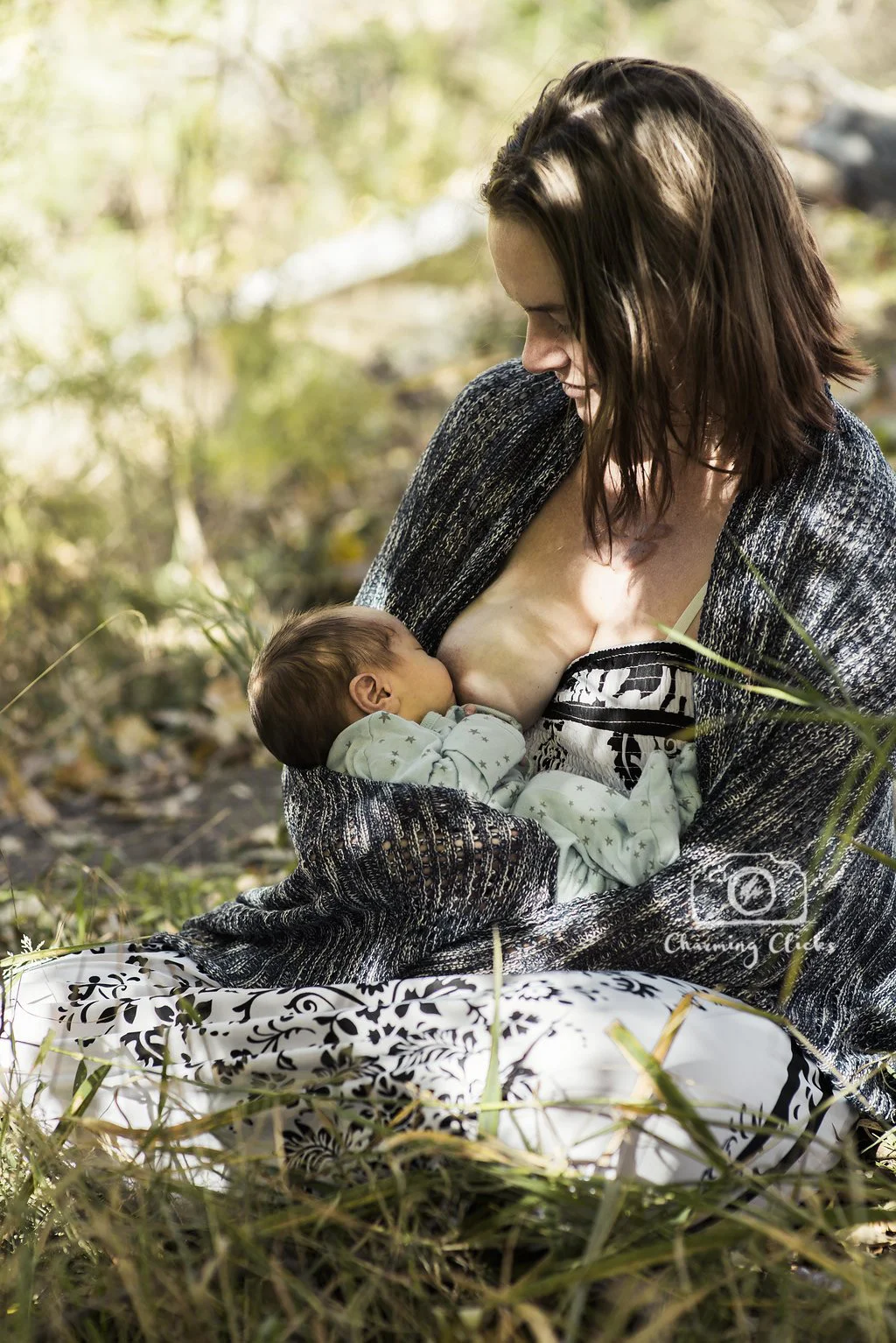 charming clicks, breastfeeding photo