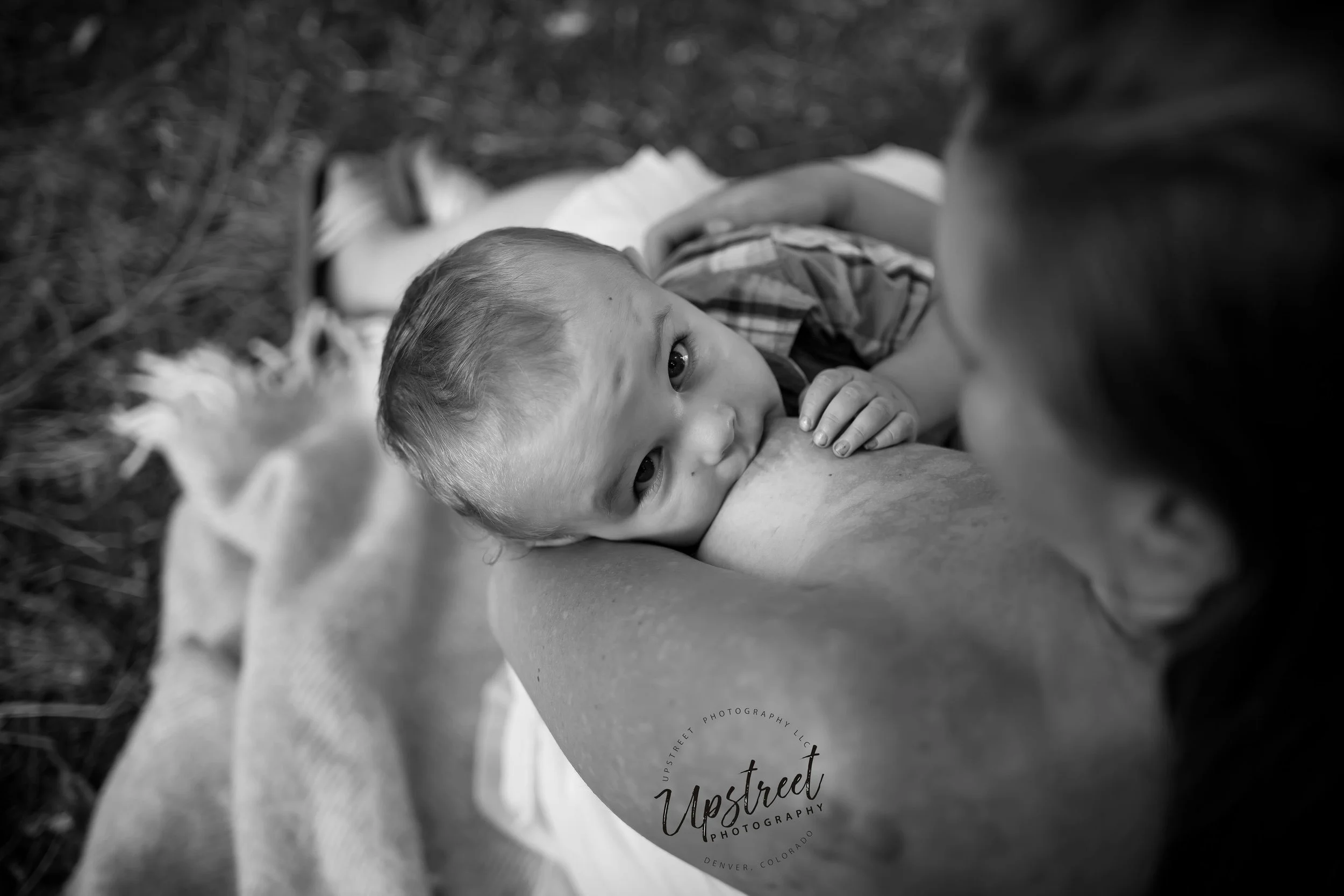 breastfeeding eyes, mothers love