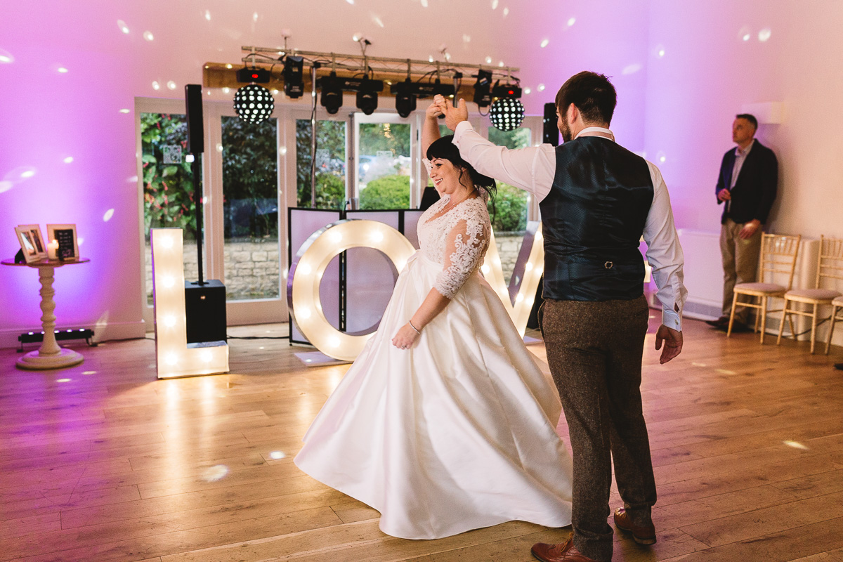 Fun first dance in the Cotswolds