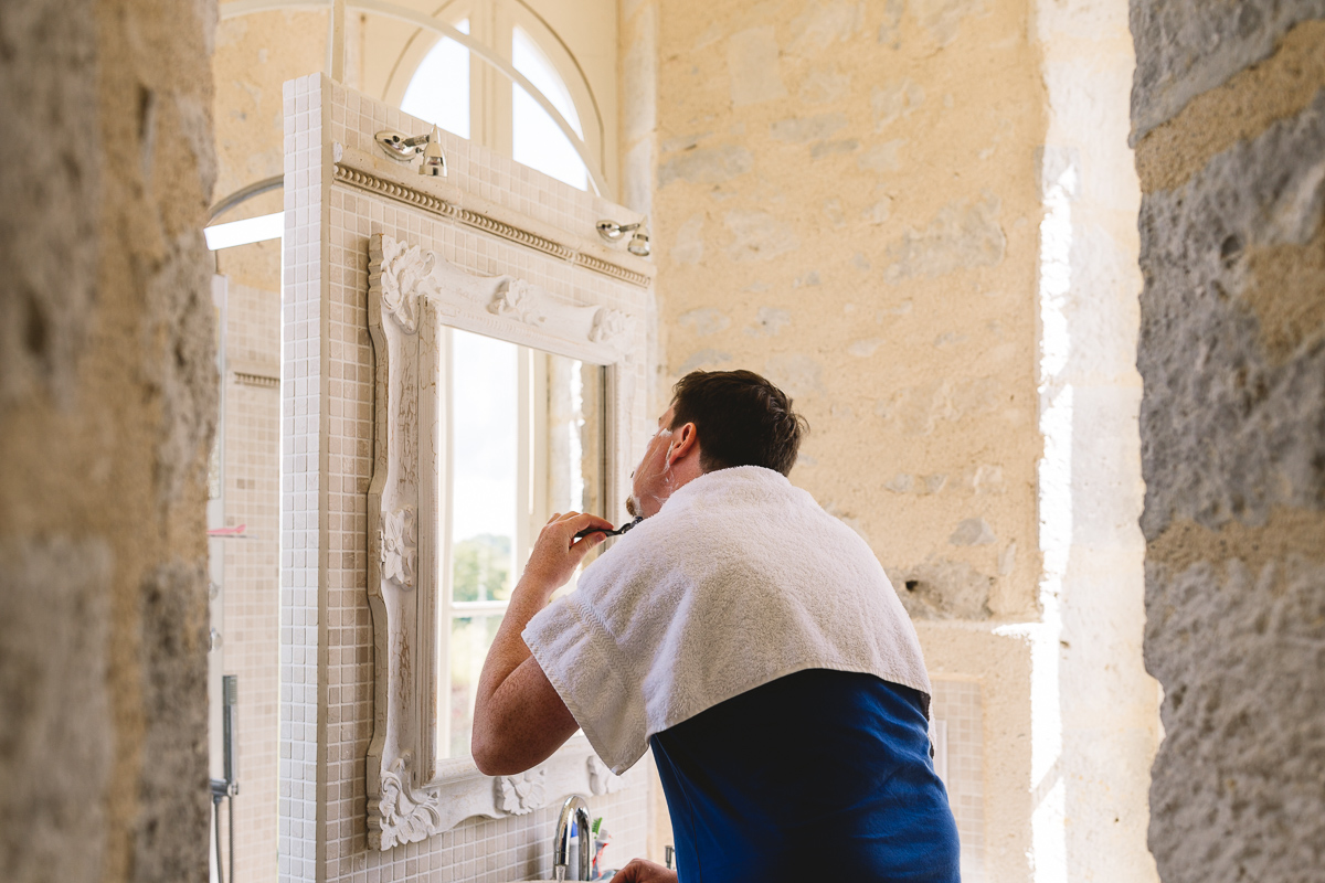 Groom prep at Chateau Lasfargues in france