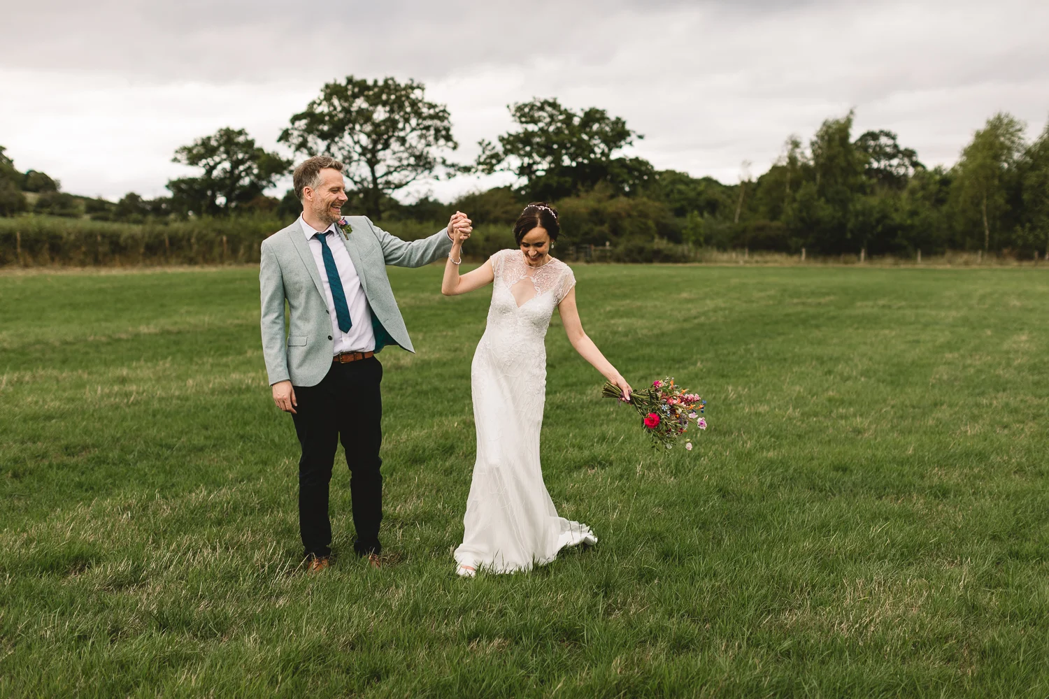 Jackie-Brent-Tipi-Wedding-Sneak-Peek-28.jpg