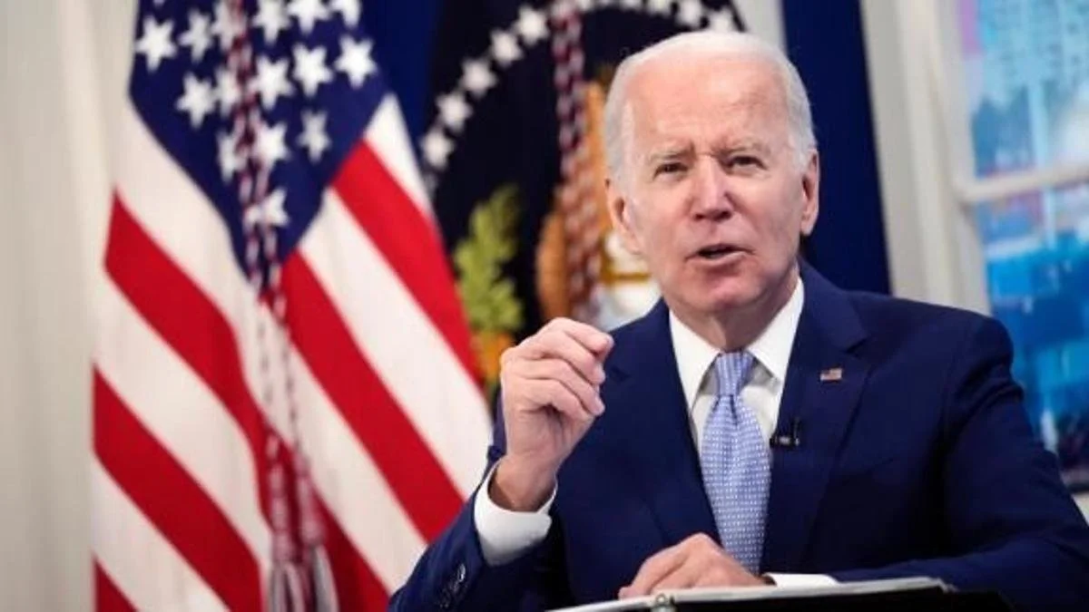 President Biden has marginal approval ratings while voters favor Republican control of Congress By John Zogby