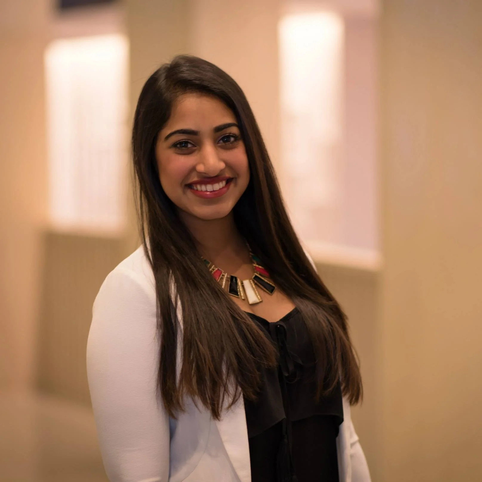 #7 Pooja "Élegan" Shah Kenya, Gujarati