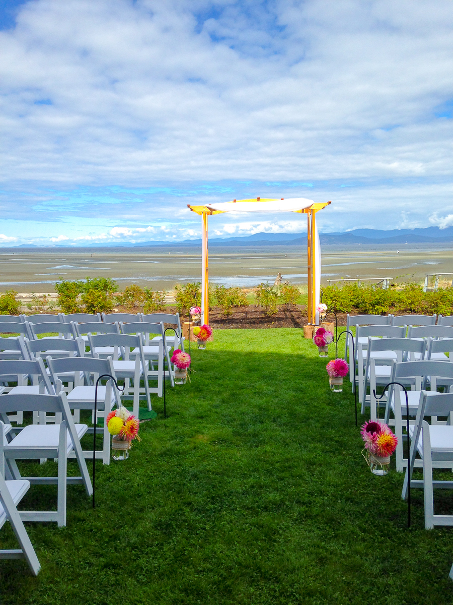 vancouver-island-outdoor-wedding-ceremony-locations.jpg