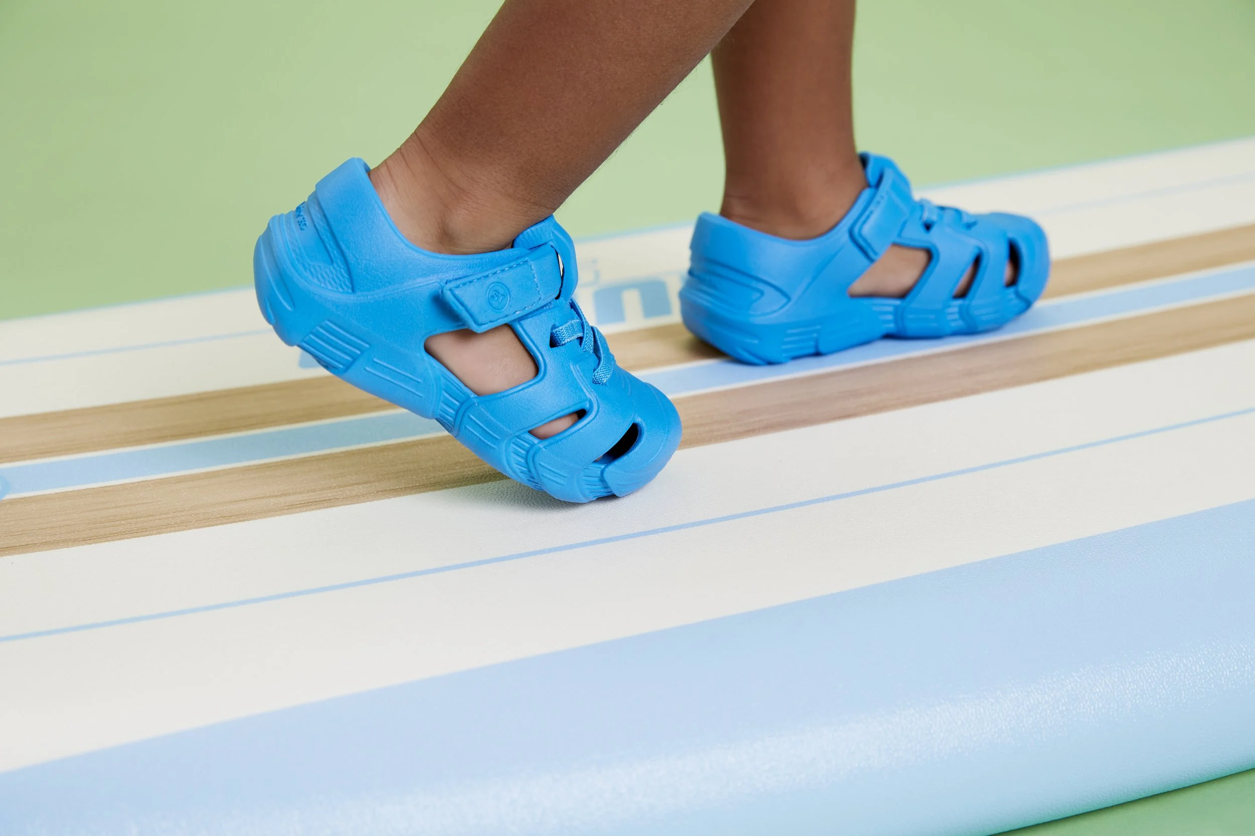 Poseidon_Blue_KB034604_964.jpg