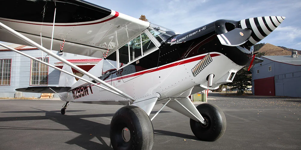 n295wy_husky aircraft.jpg
