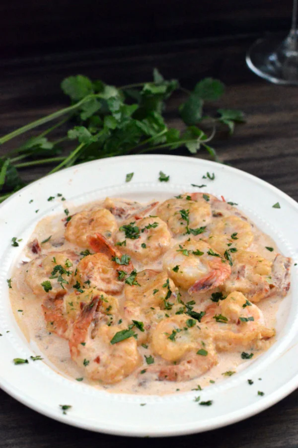 Chipotle Cream Shrimp Paired With Albarino White Wine | CaretoPair.com