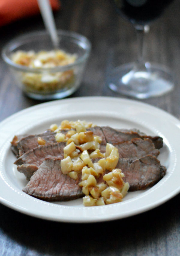 It's a Halloween treat for adults! Keep the vampires away with roasted garlic over roast beef and pair with Casillero del Diablo Cabernet Sauvignon. Click to get the recipe! CaretoPair.com