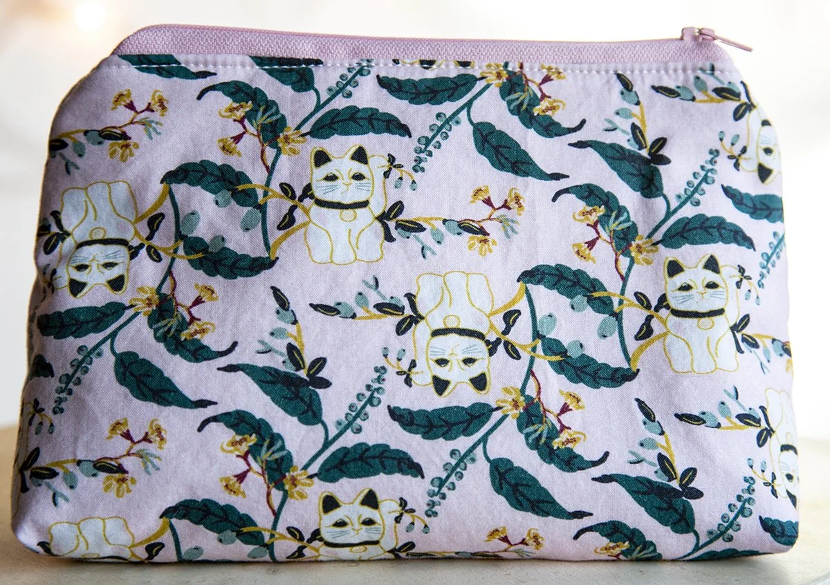 Fortune Cat 7in makeup bag.jpg