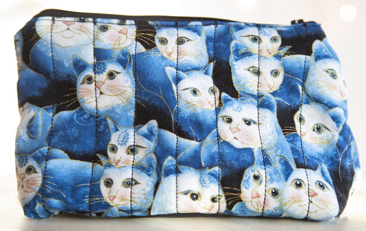 Blue Cat Quilted 7in makeup bag.jpg