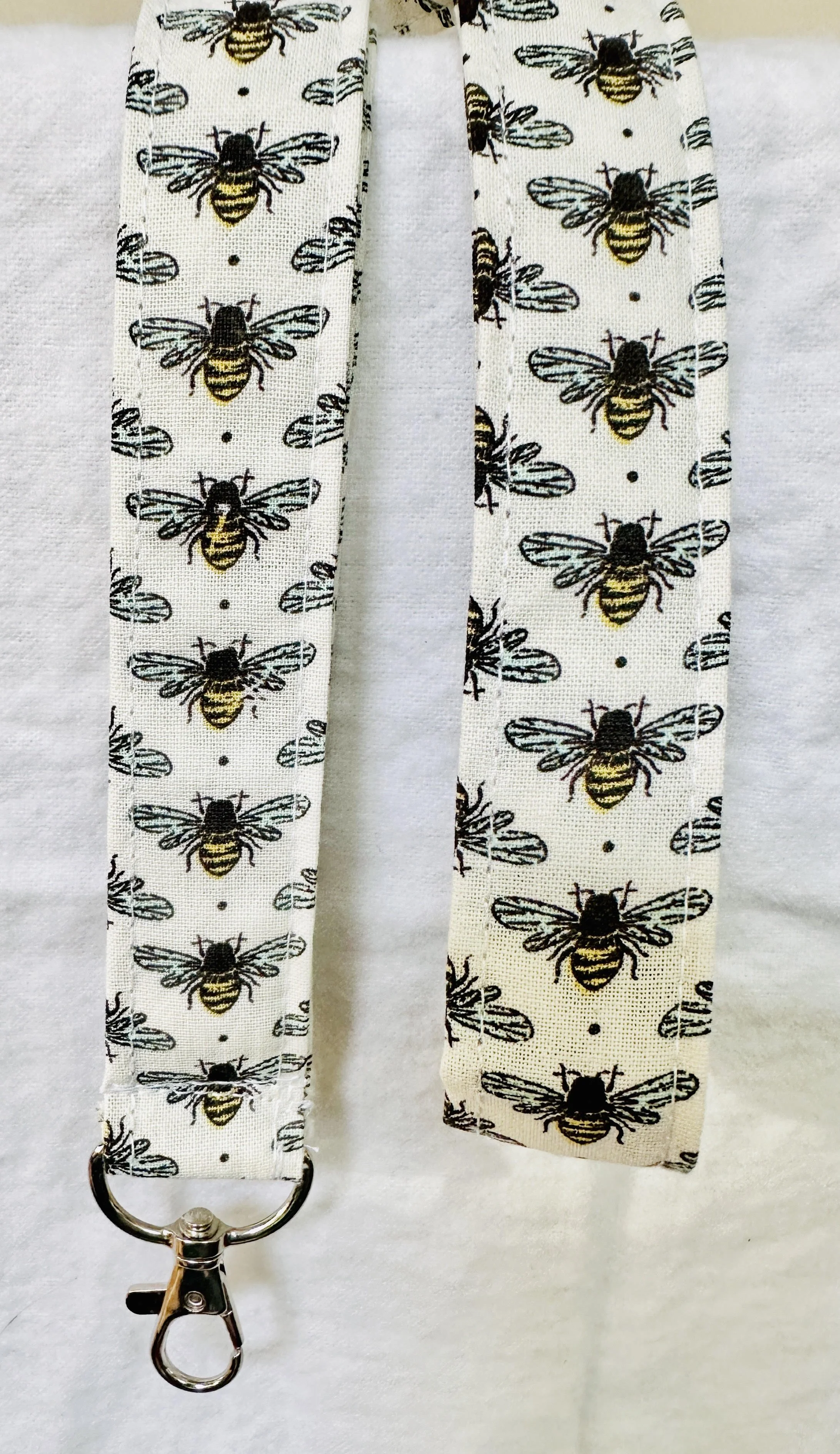bee lanyard.jpg