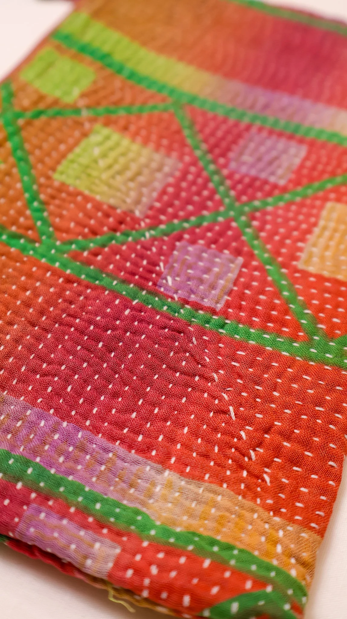 POUCH - RAINBOW - DETAIL.jpg